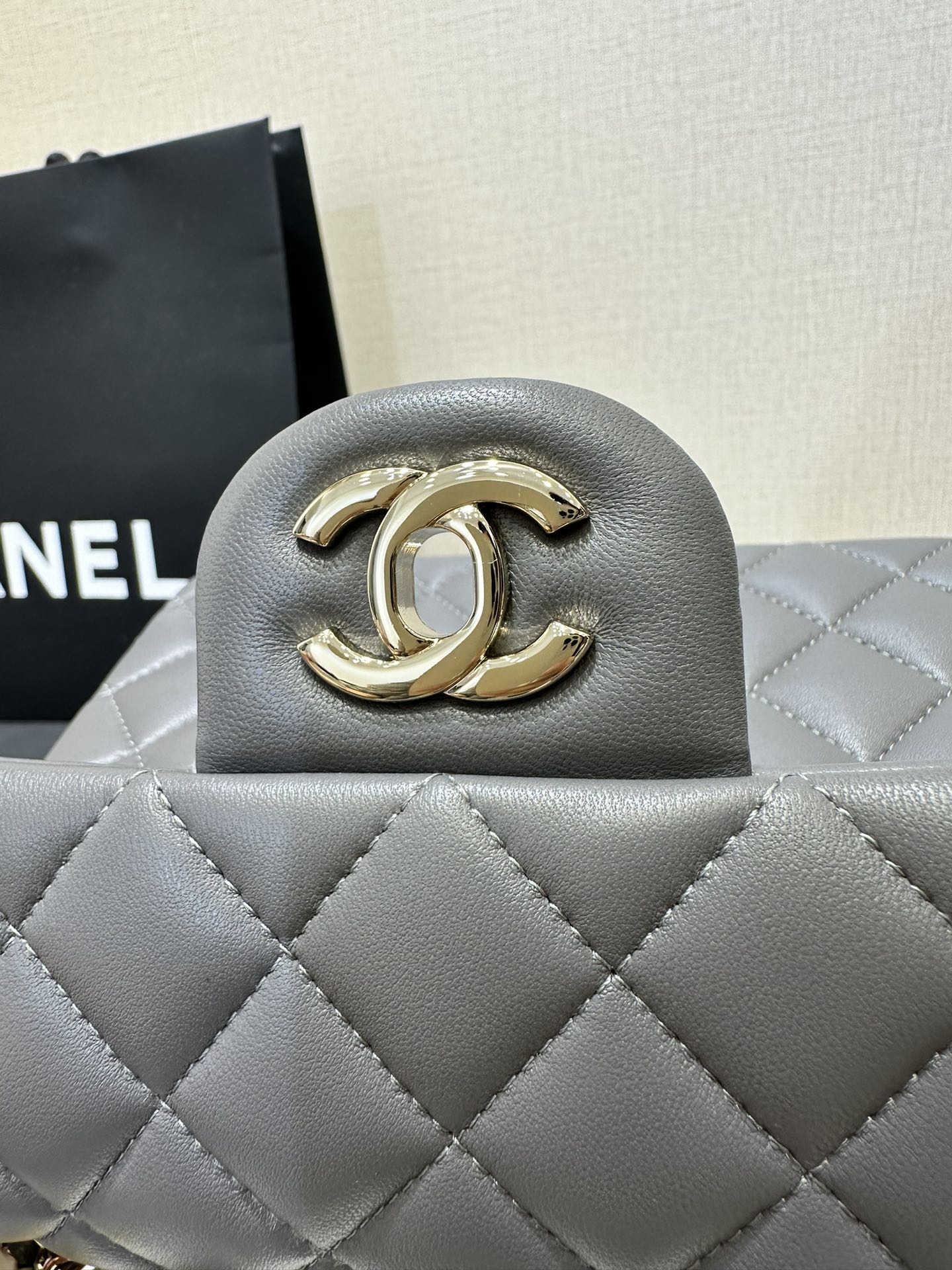 Mini Flap Bag with Top Handle（Gray） - Mocuir