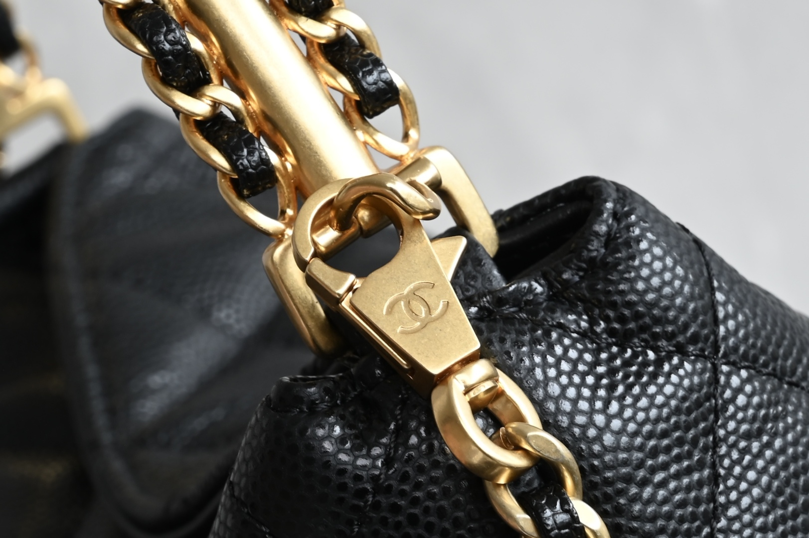 24C Lunch Box Bag (Handle Bag) in Black Caviar Leather with Gold-Tone Hardware (Model AS4579) - Mocuir