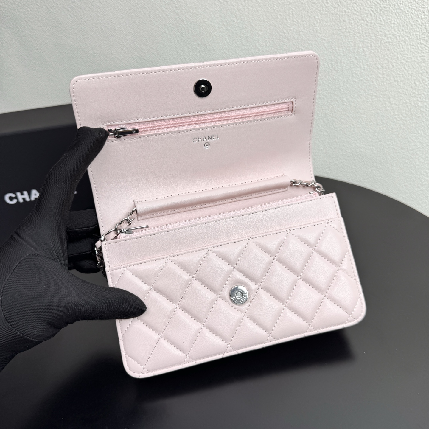 Classic Wallet on Chain（Light Pink） - Mocuir