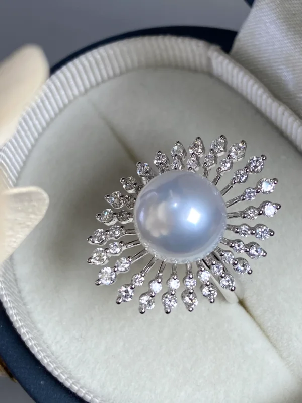 18k Gold Australian White Pearl Ring 10mm