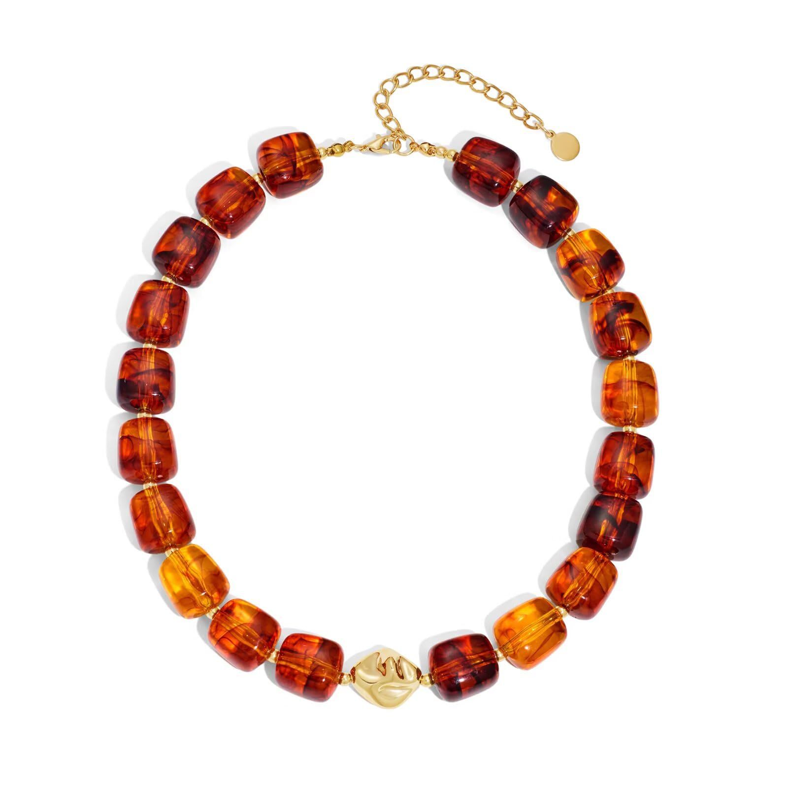 Resin beaded necklace is fashionable and versatile.
