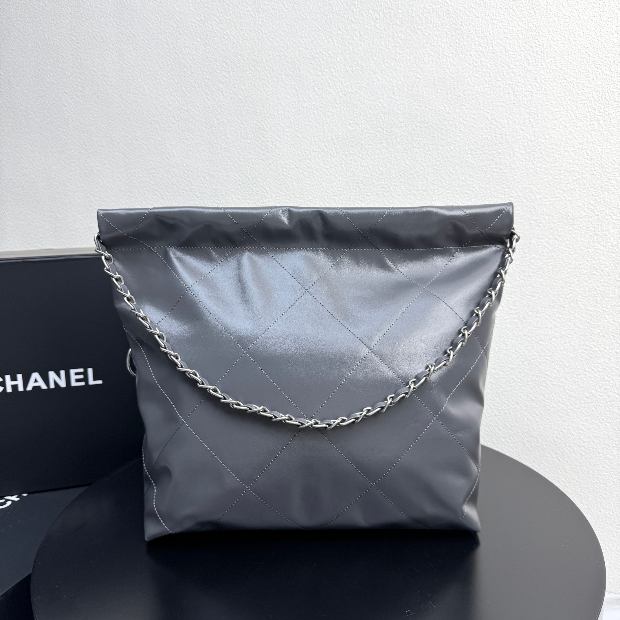 22 Bag Quilted Shiny Calfskin in Dark Grey (Silver Hardware) - Mocuir