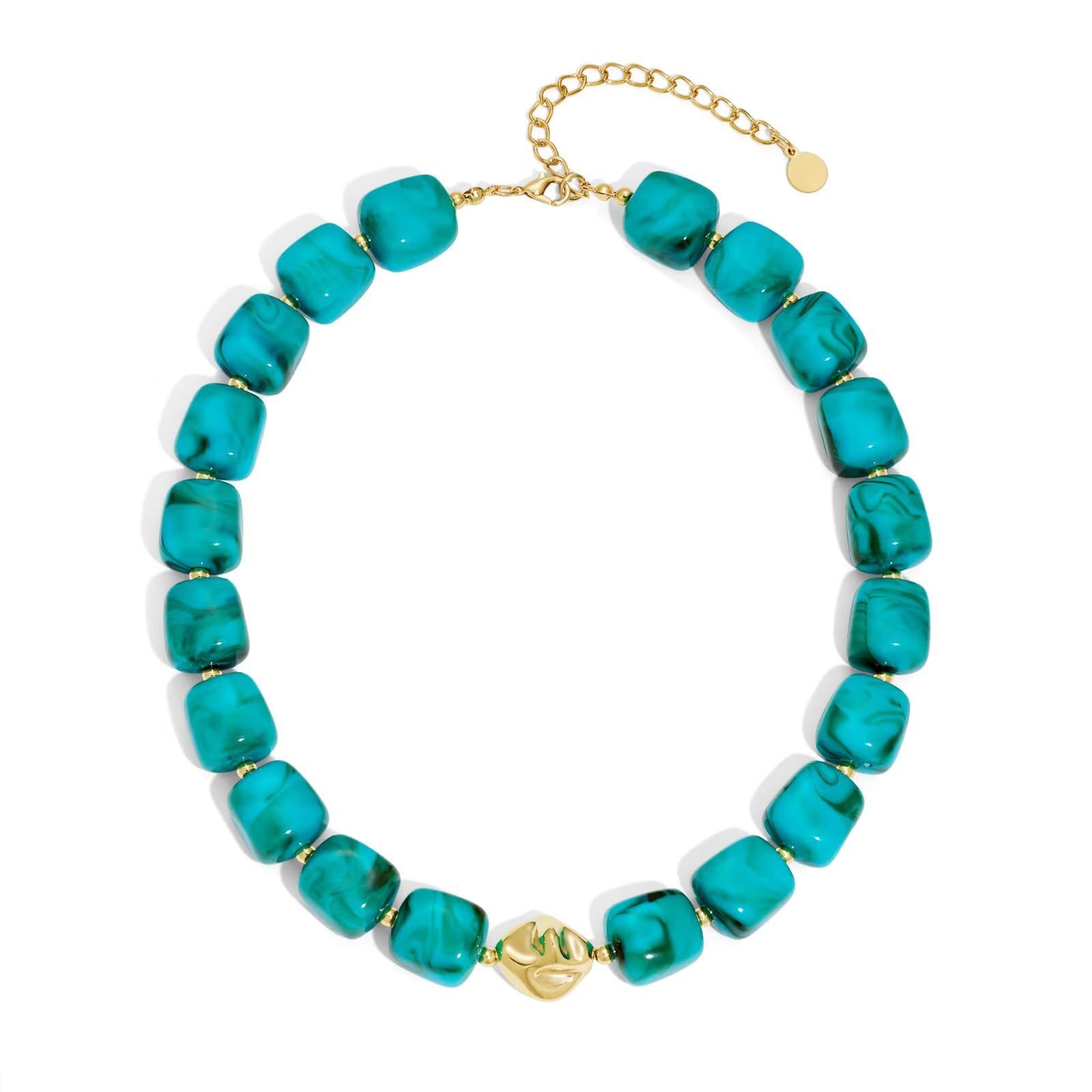 Resin beaded necklace is fashionable and versatile.