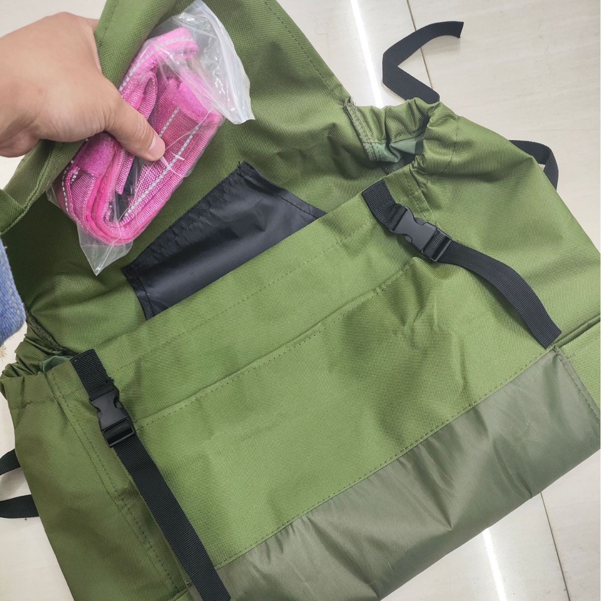 Factory Ready-Made Thick Canvas Apron Waterproof and Stain-Resistant Kitchen Coffee Milk Tea Shop Work Apron Large Capacity Thickened