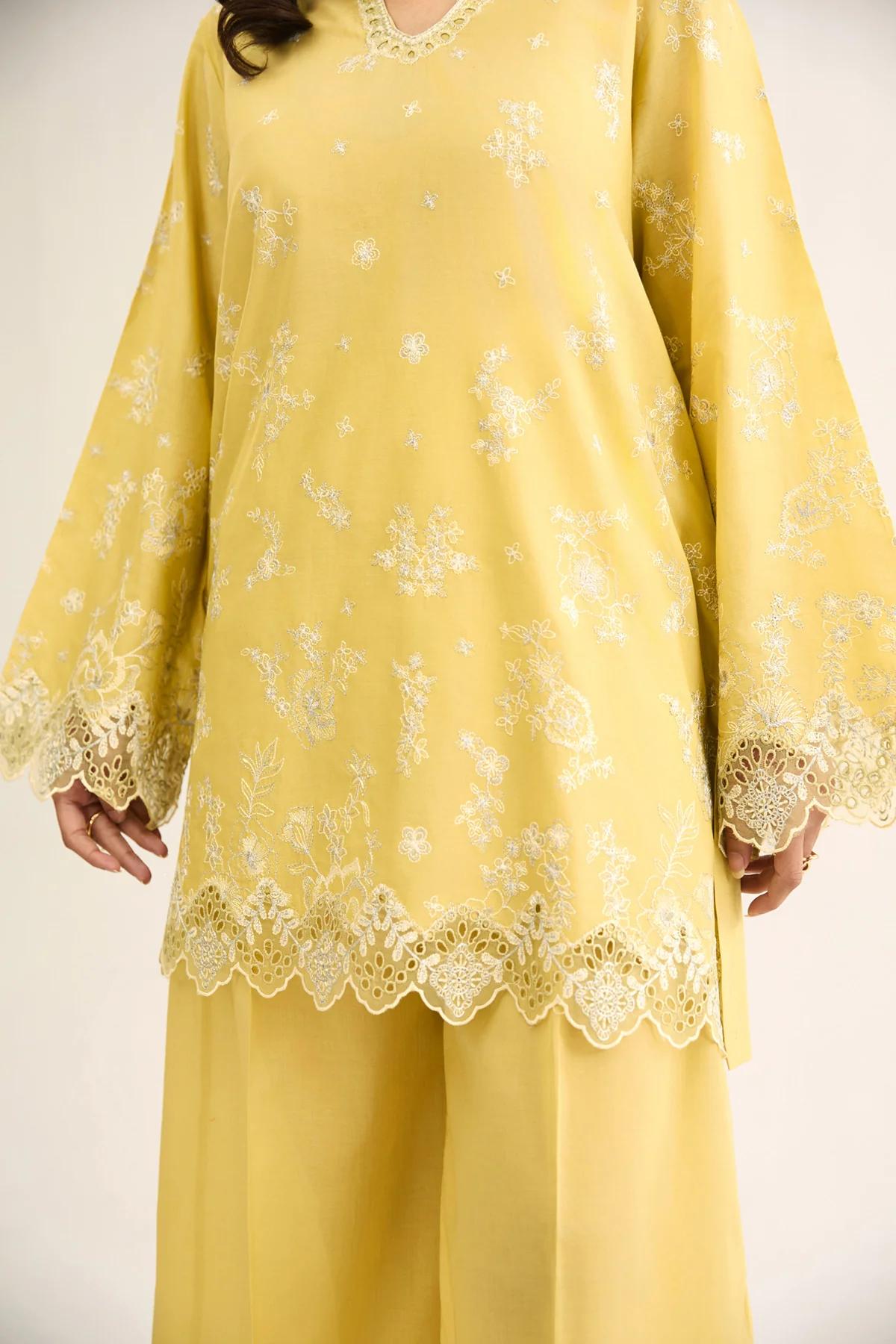 LAWN | EMBROIDERED