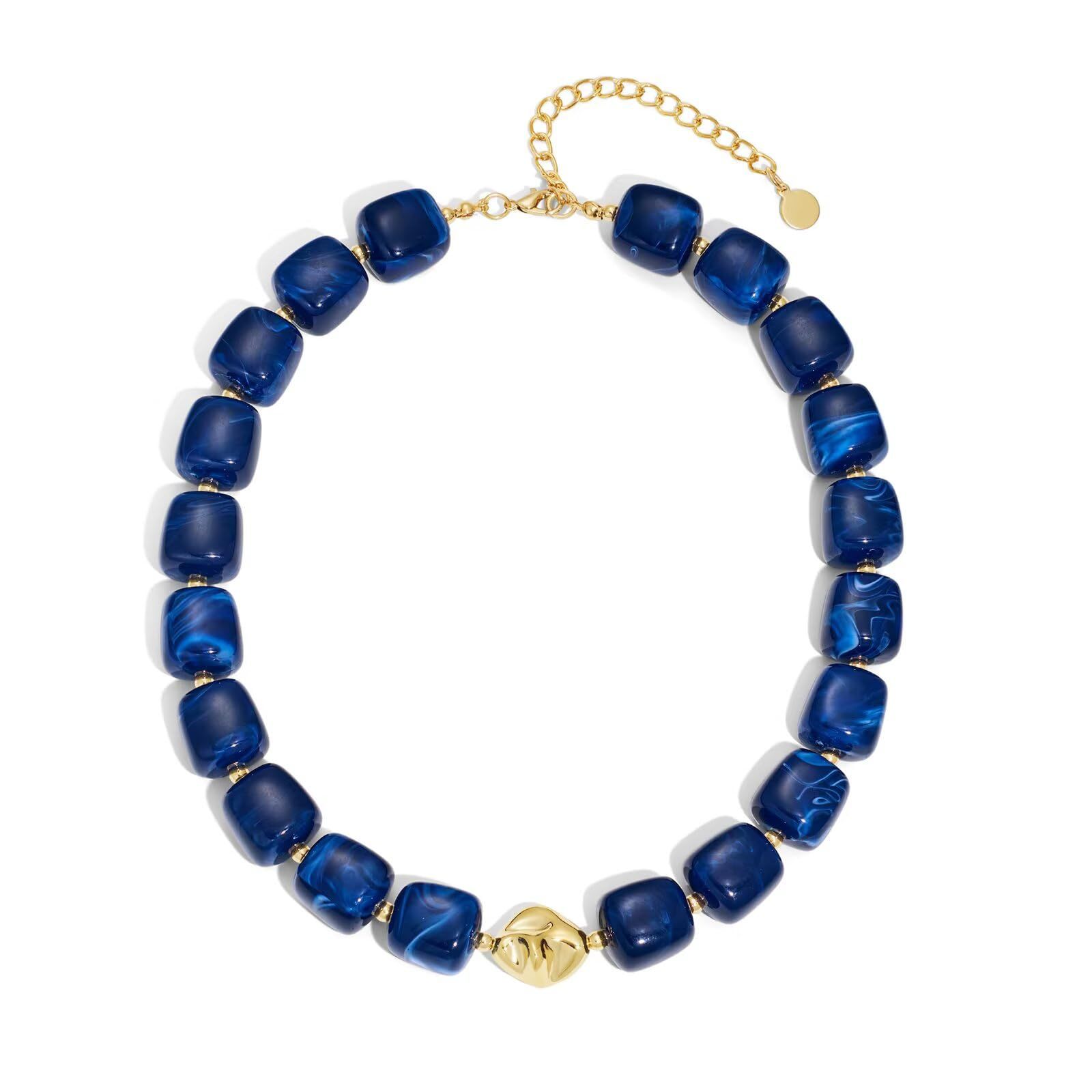 Resin beaded necklace is fashionable and versatile.