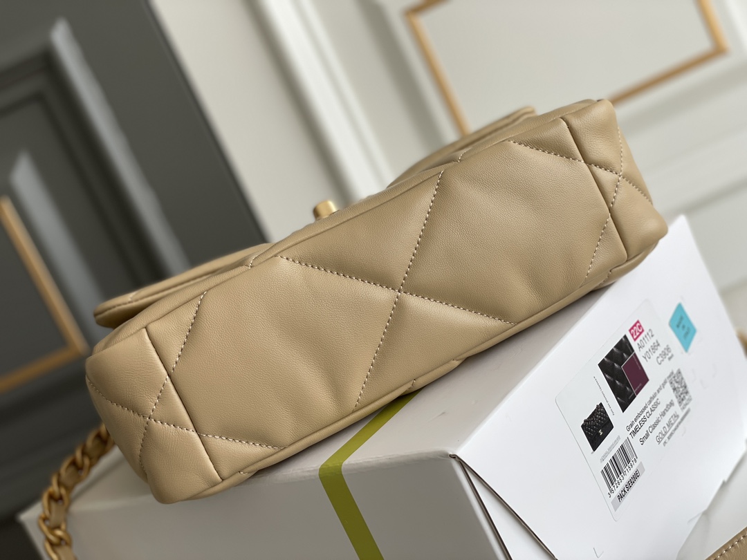 19 Handbag in Beige Quilted Shiny Lambskin with Gold-Tone, Silver-Tone & Ruthenium-Finish Metal (Model AS1160) - Mocuir