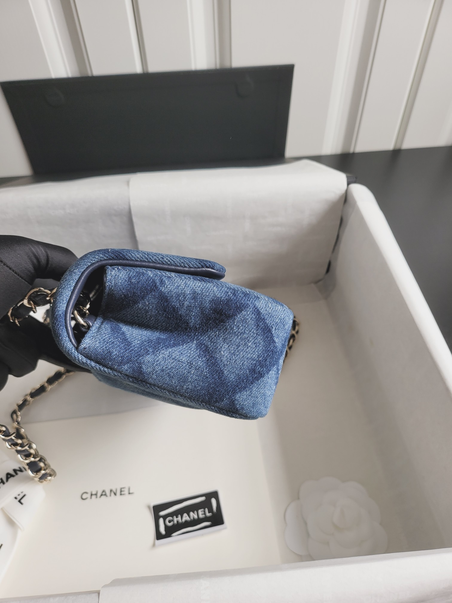 25C Medium Classic Flap Bag (AS4067) in Blue Quilted Washed Denim with Light Gold-Tone Hardware - Mocuir