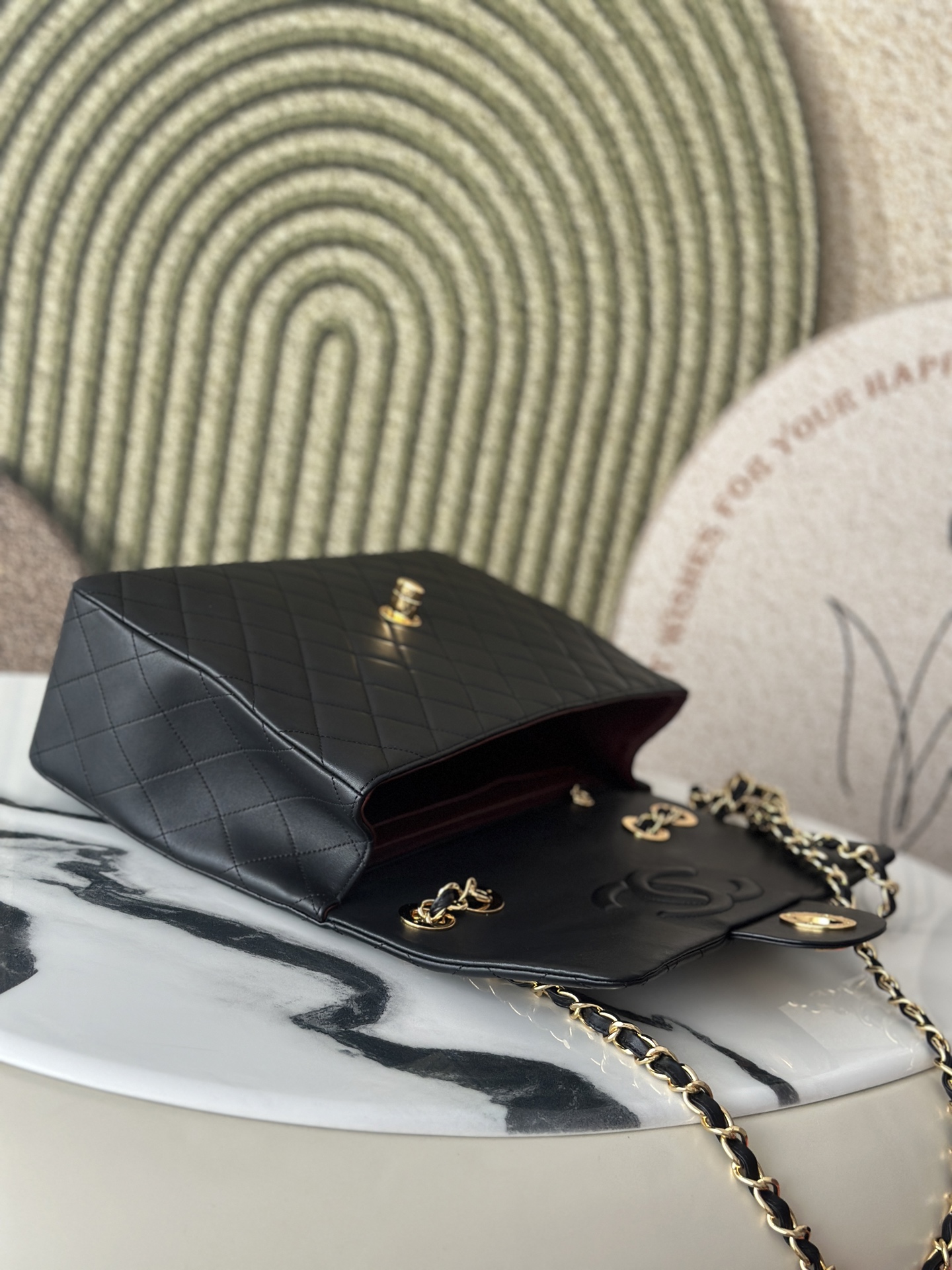 Classic Flap Jumbo Black Lambskin Bag (Model A58600) - Mocuir