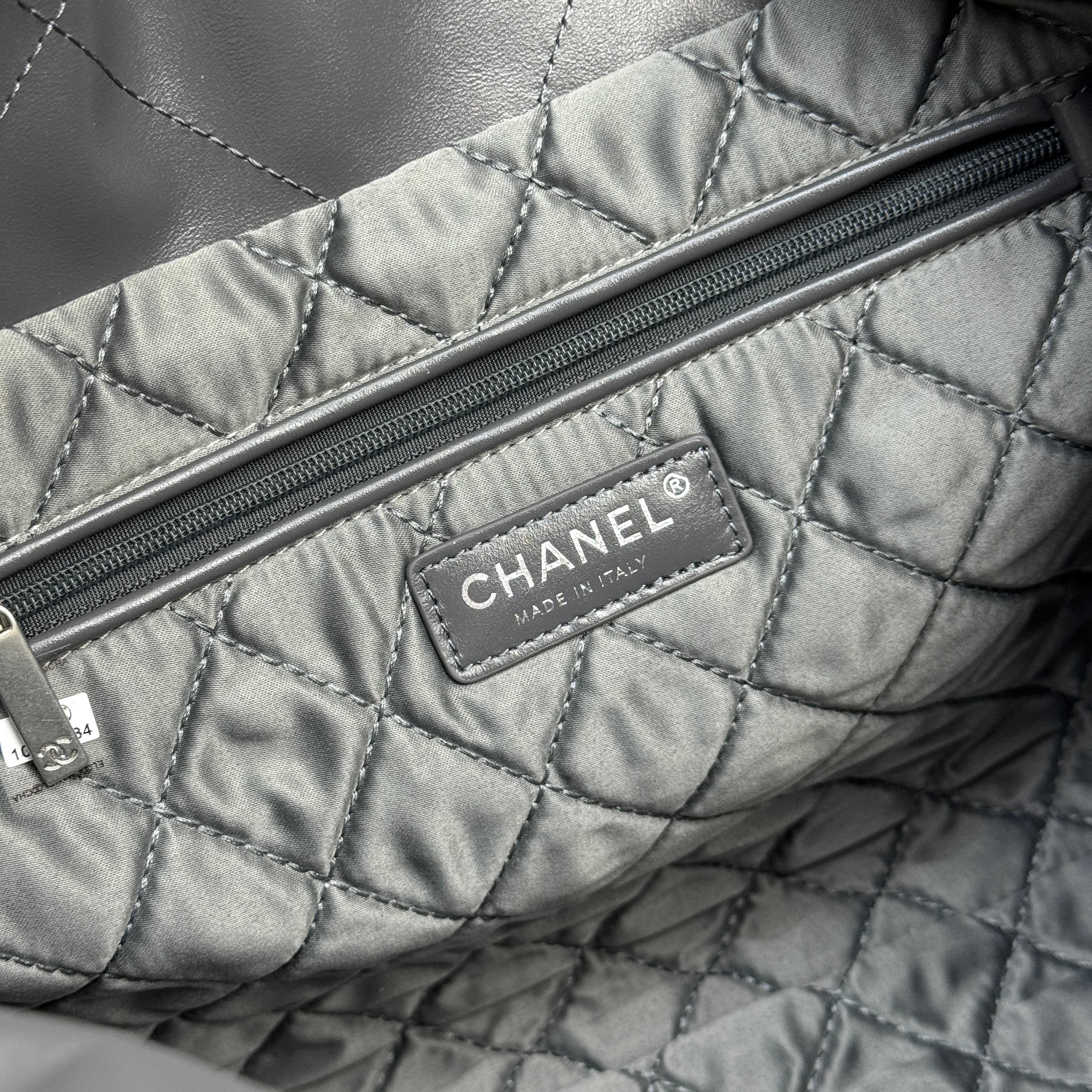 22 Bag Quilted Shiny Calfskin in Dark Grey (Silver Hardware) - Mocuir