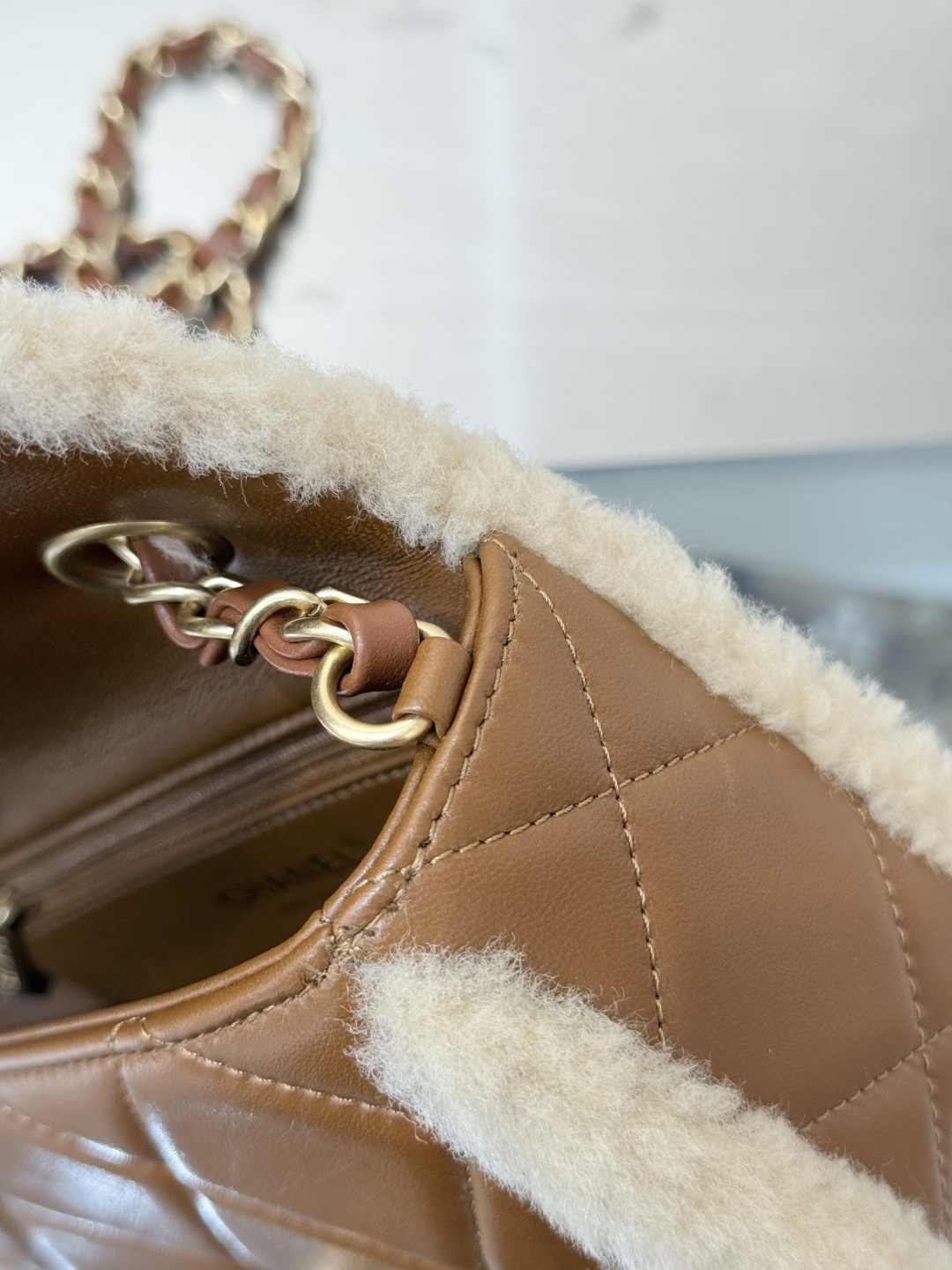 24K Fall-Winter Teddy Shearling & Lambskin Classic Flap Bag with Gold Hardware (Model AS5148  AS5149) - Mocuir