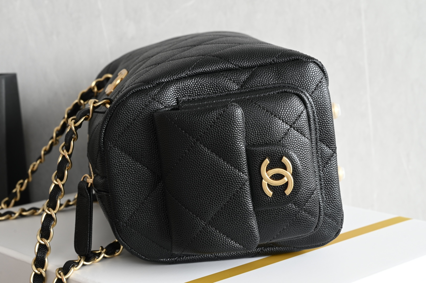 25K Fall-Winter Collection Quilted Grained Calfskin (Caviar) Bowling Bag with Gold-Tone Hardware & Side Pockets (Model AS5293) - Mocuir