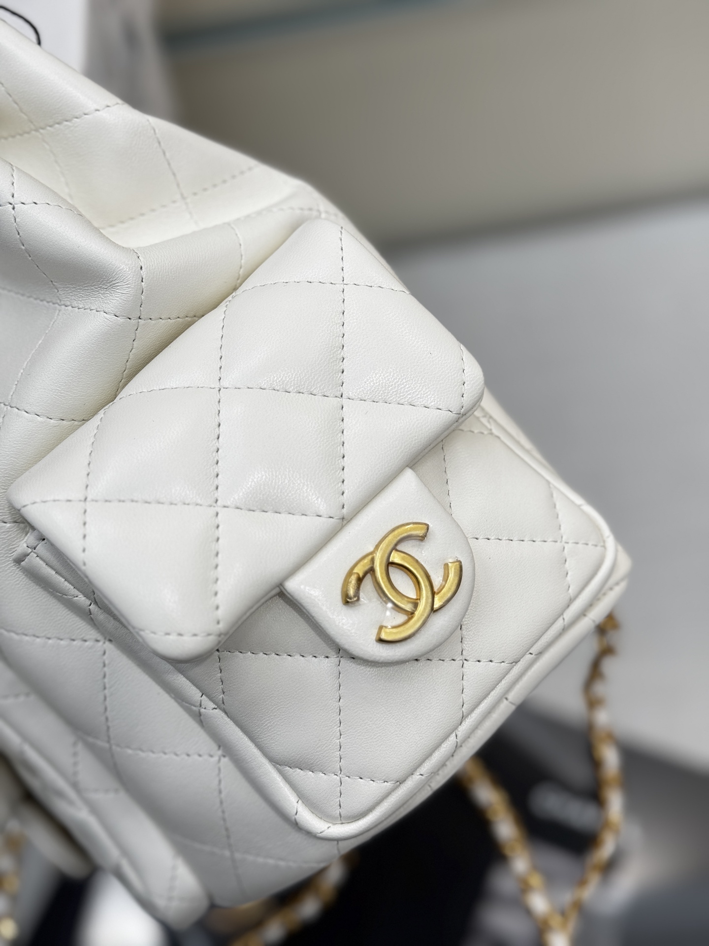 Drawstring Bucket Backpack（White） - Mocuir