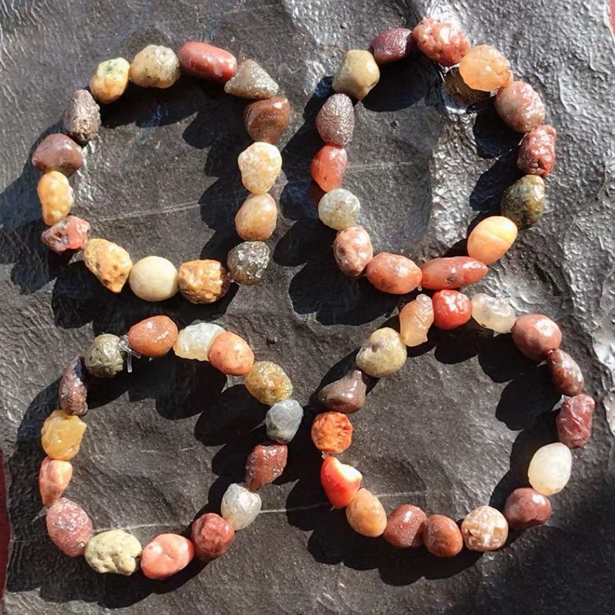 Tendon vein stone bracelet