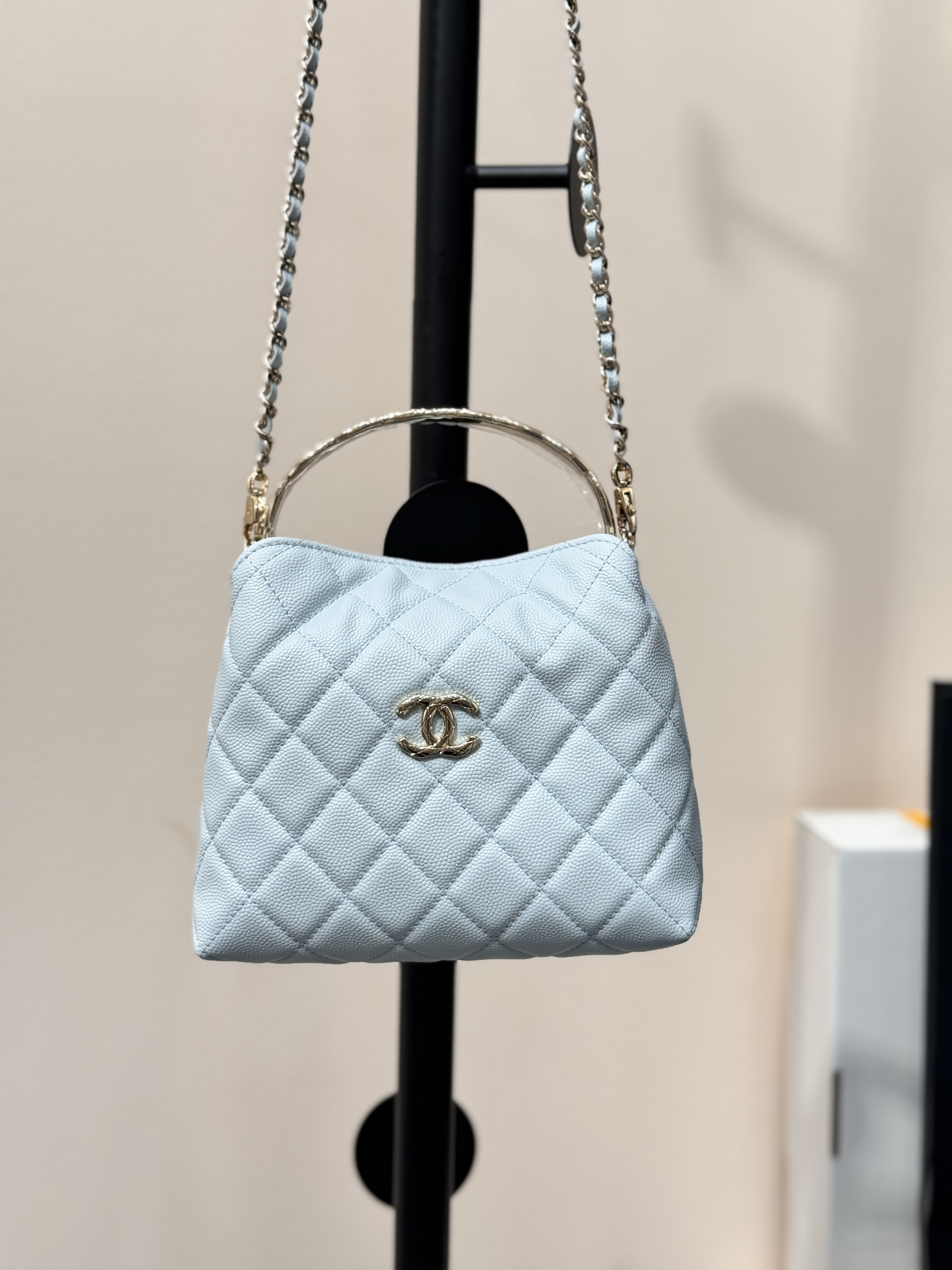 Metal Handle Bucket Bag（Light blue） - Mocuir