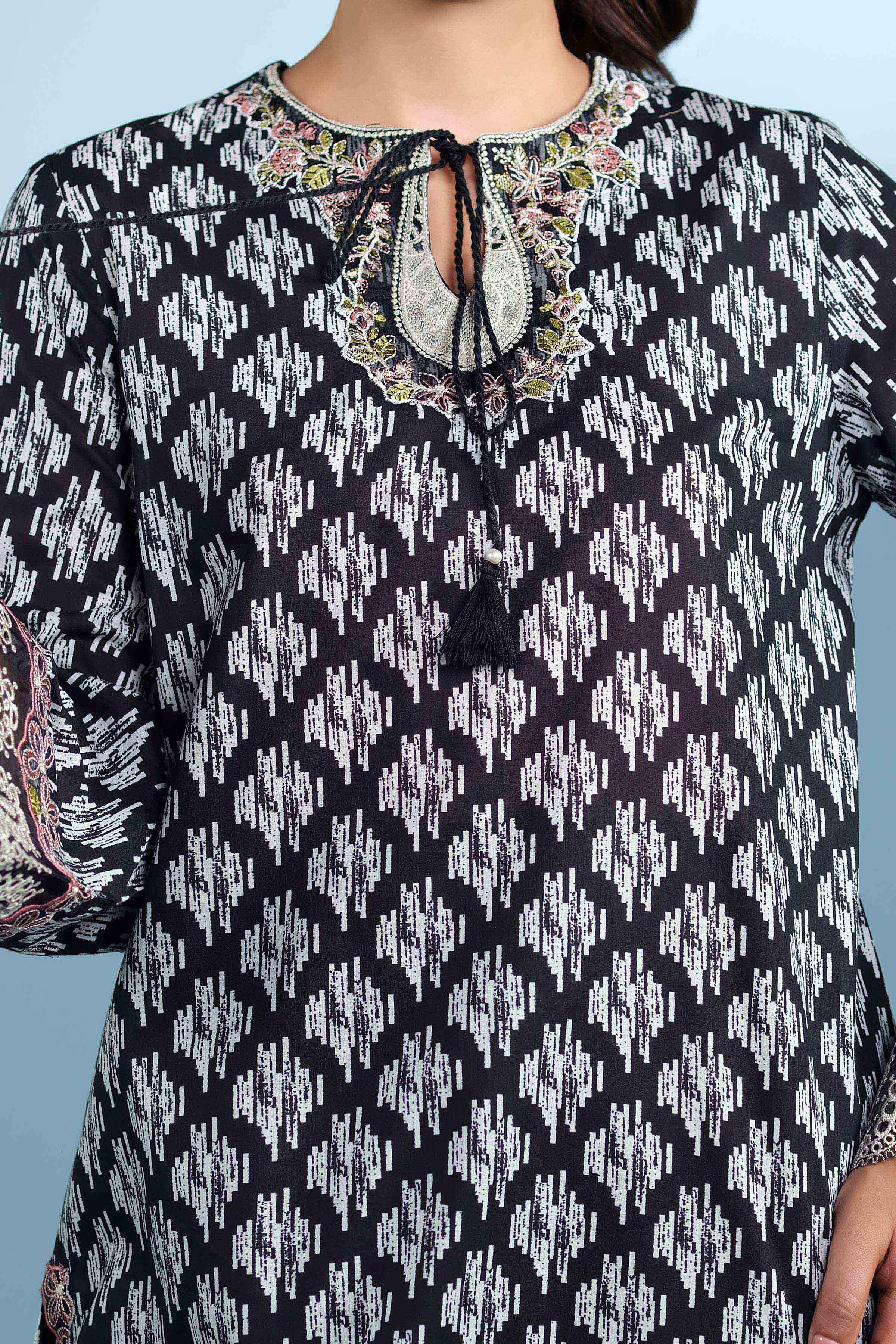 LAWN | EMBROIDERED