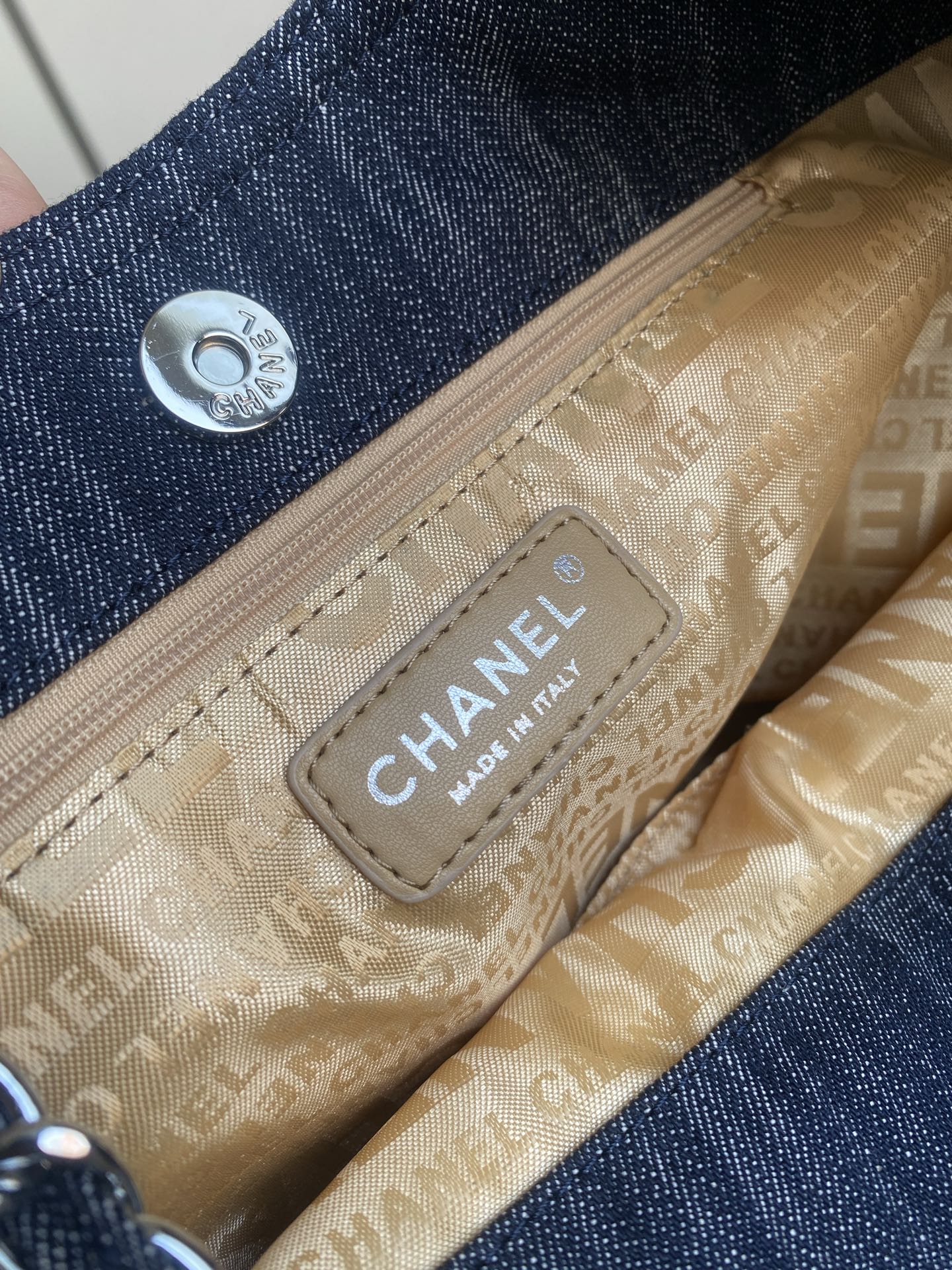 Large Hobo Bag in Denim（Classic Blue Denim） - Mocuir