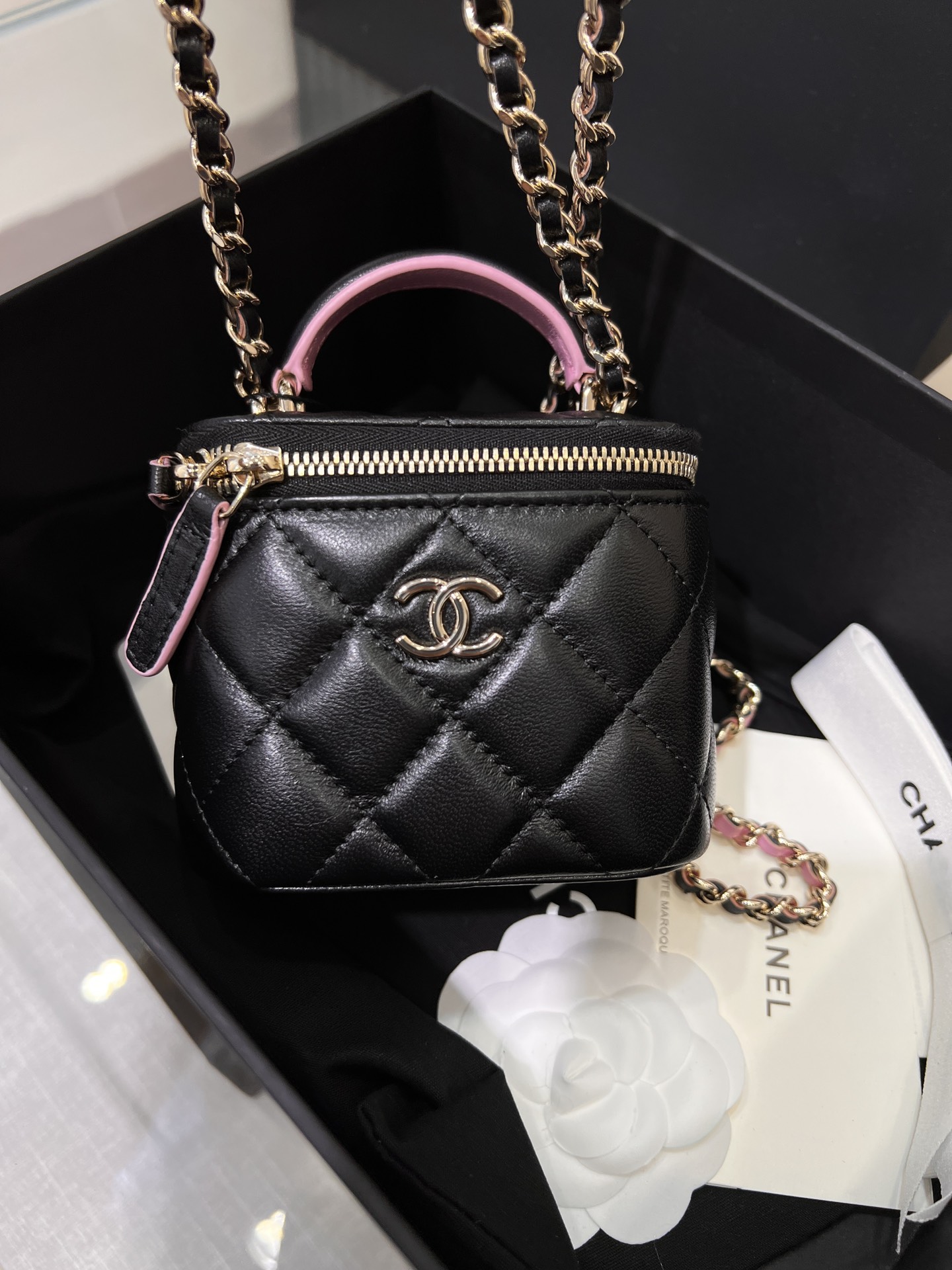 23P Long Vanity with Top Handle (Black & Pink) - Mocuir