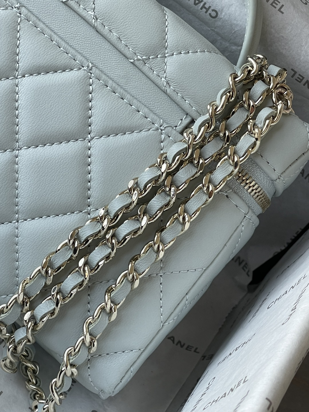 25C Classic Vanity Case with Chain（White） - Mocuir