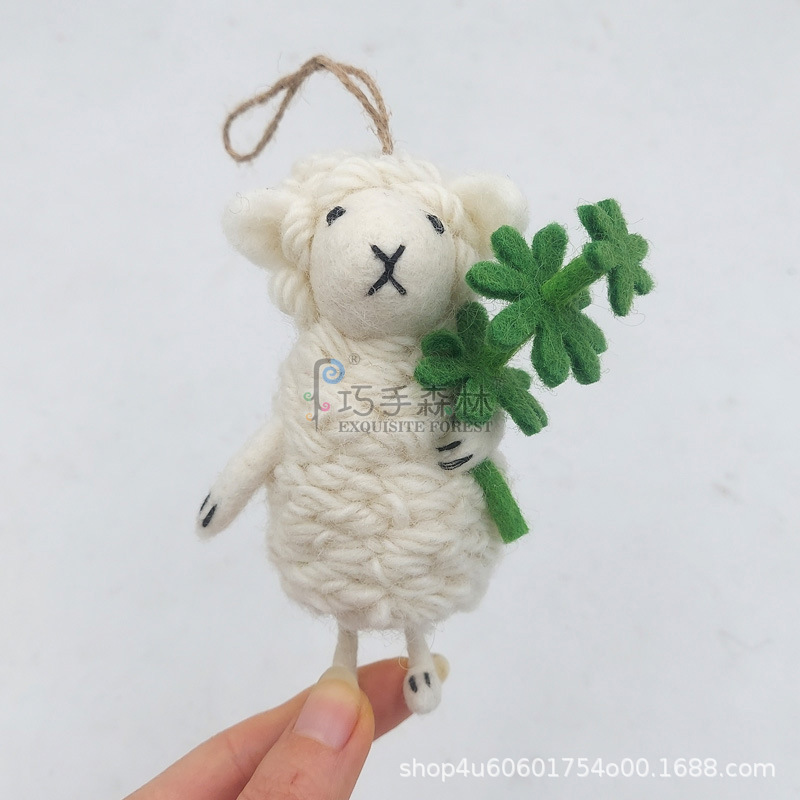 Wool felt pendant cute plush toy