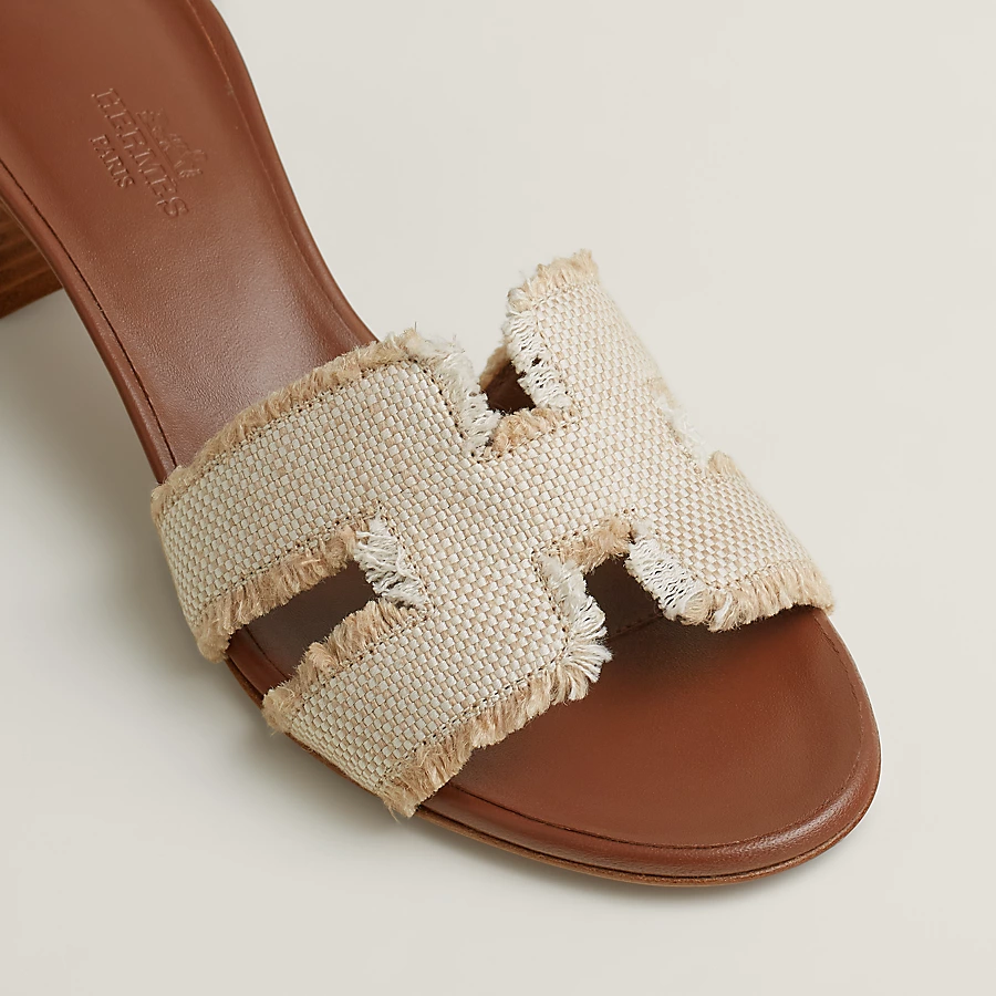 Oasis sandal