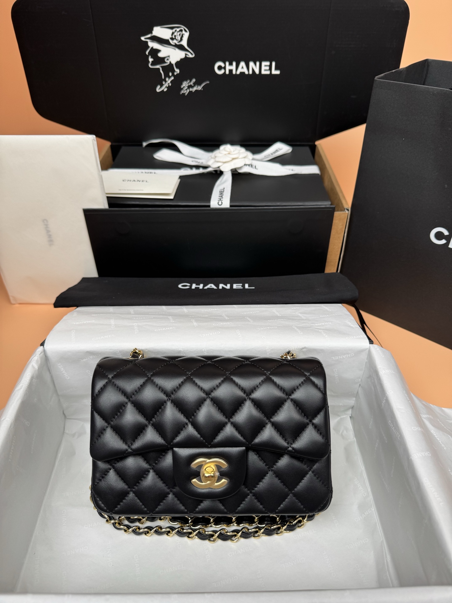 Classic Flap Mini（Gold LOGO) - Mocuir