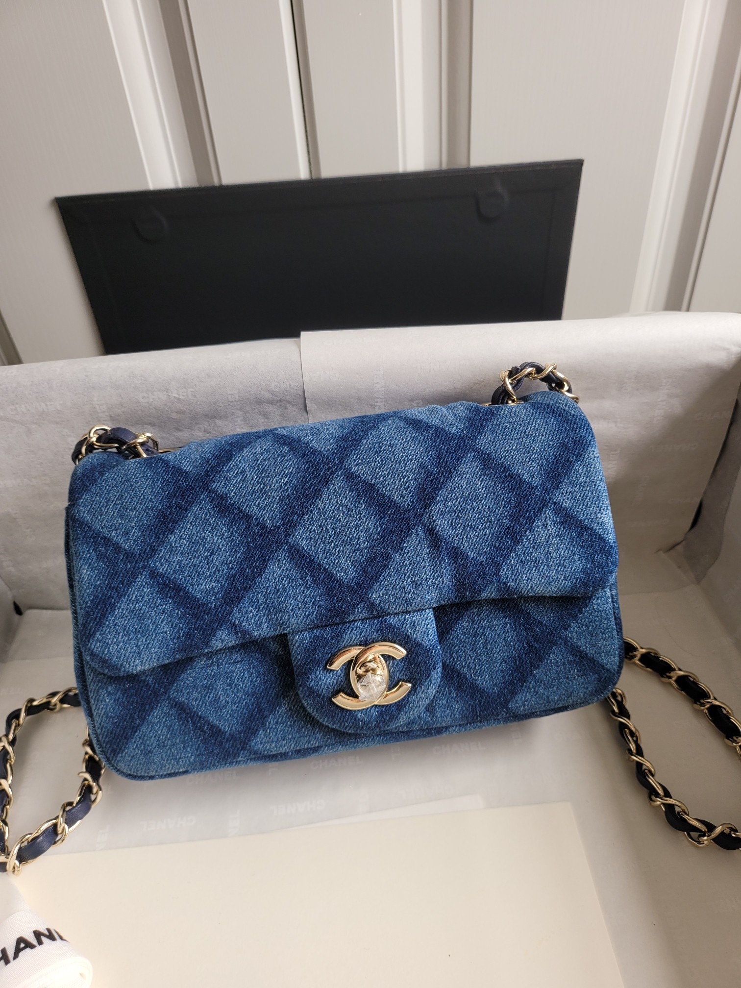 25C Medium Classic Flap Bag (AS4067) in Blue Quilted Washed Denim with Light Gold-Tone Hardware - Mocuir