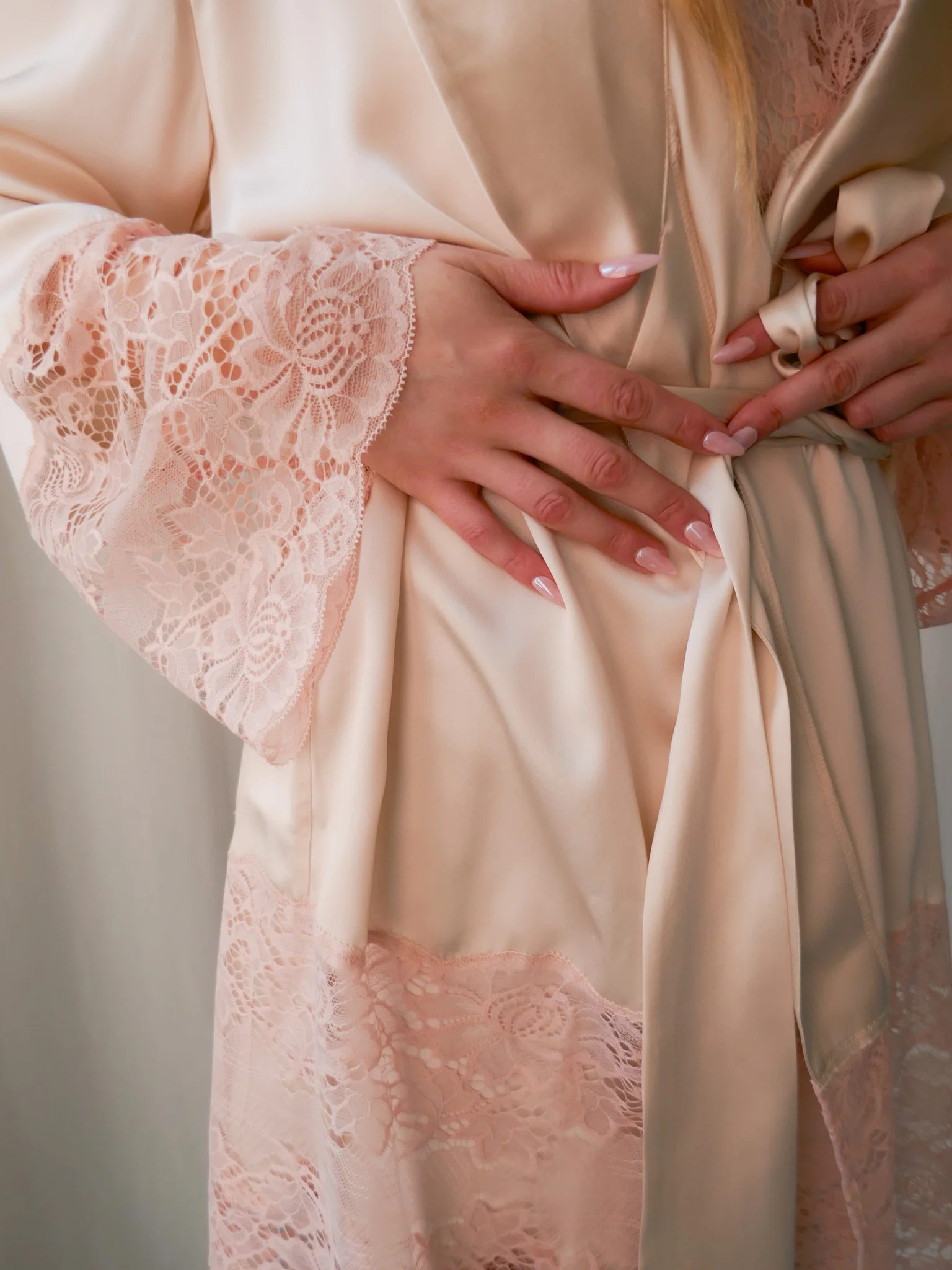 Ginia Silk Lace Robe
