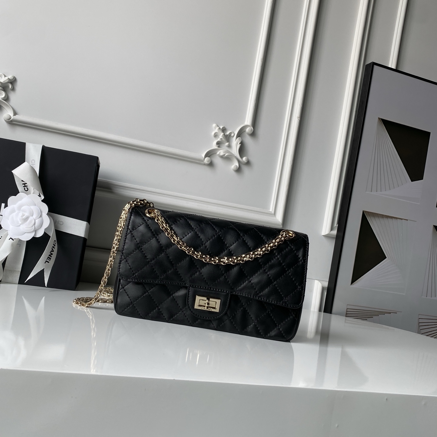 2.55 Reissue Black Quilted Calfskin Flap Handbag with Light Gold-Tone Hardware - Mocuir