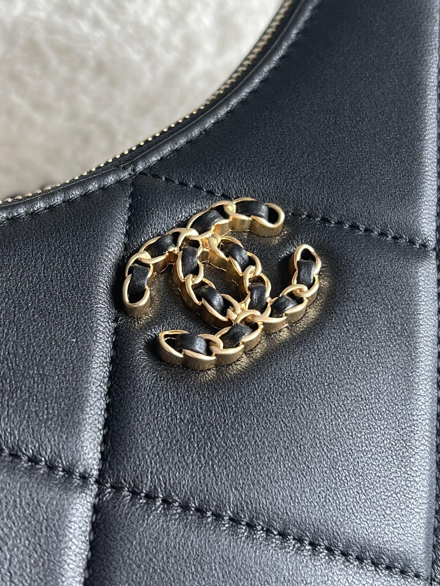 19 Half Moon Hobo Bag in Black Quilted Lambskin with Gold-Tone and Ruthenium-Finish Hardware - Mocuir