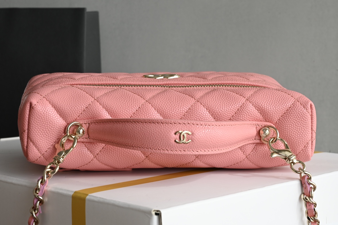 Small Vanity Case (LP Lunch Box Bag) in Peach Pink Quilted Caviar Calfskin with Light Gold-Tone Hardware (25S Collection) - Mocuir