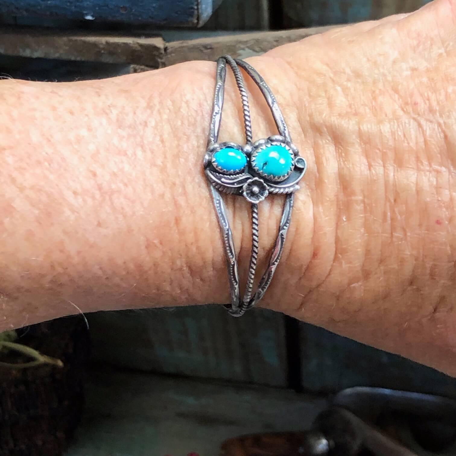 Navajo Sterling Silver Turquoise Bracelet 1970s