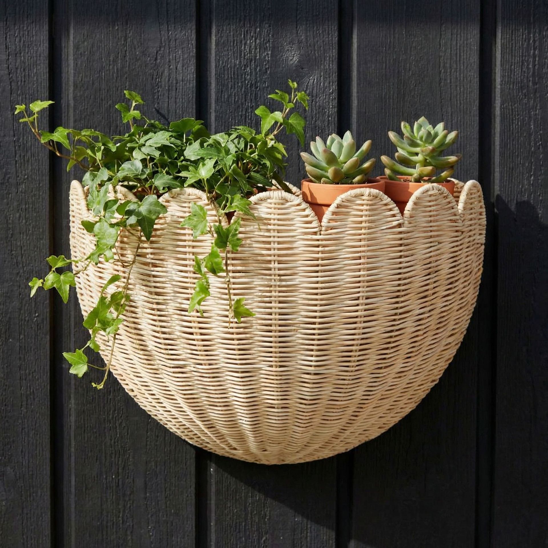 Pastoral Kaze Jun handmade rattan wall hanging home storage basket homestay decorative toys sundries storage basket rattan art