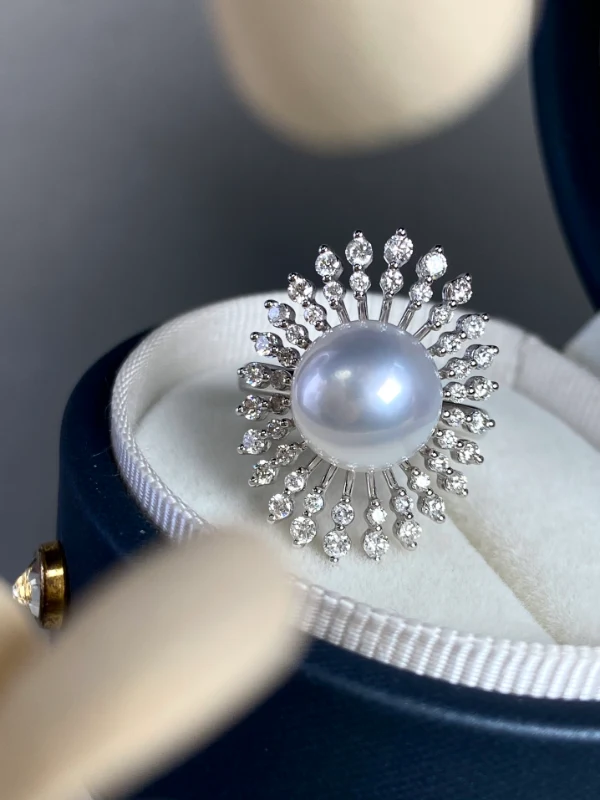 18k Gold Australian White Pearl Ring 10mm
