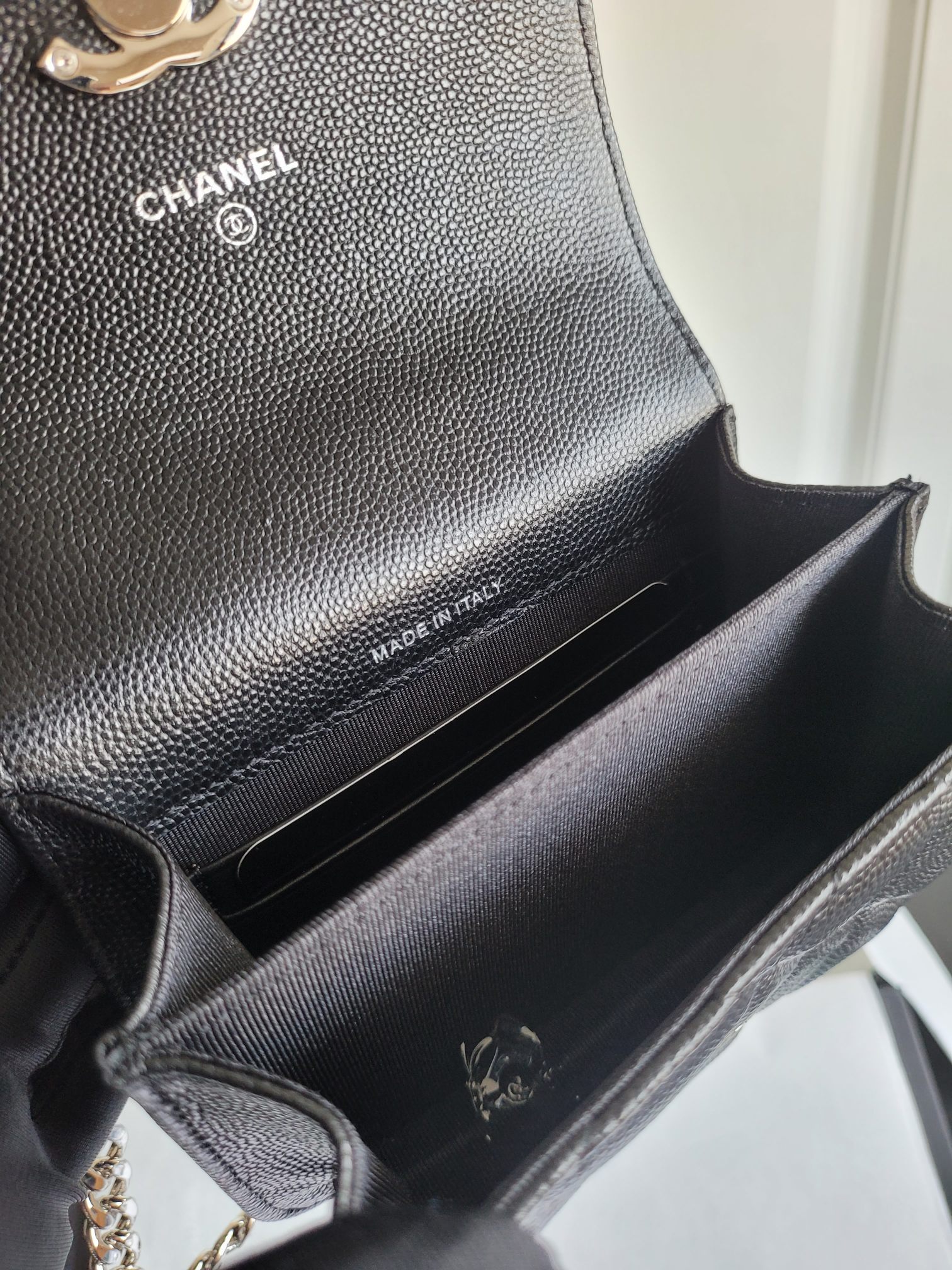 22S Mini Classic Flap Bag with Top Handle in Black Quilted Caviar Leather with Silver-Tone Hardware - Mocuir