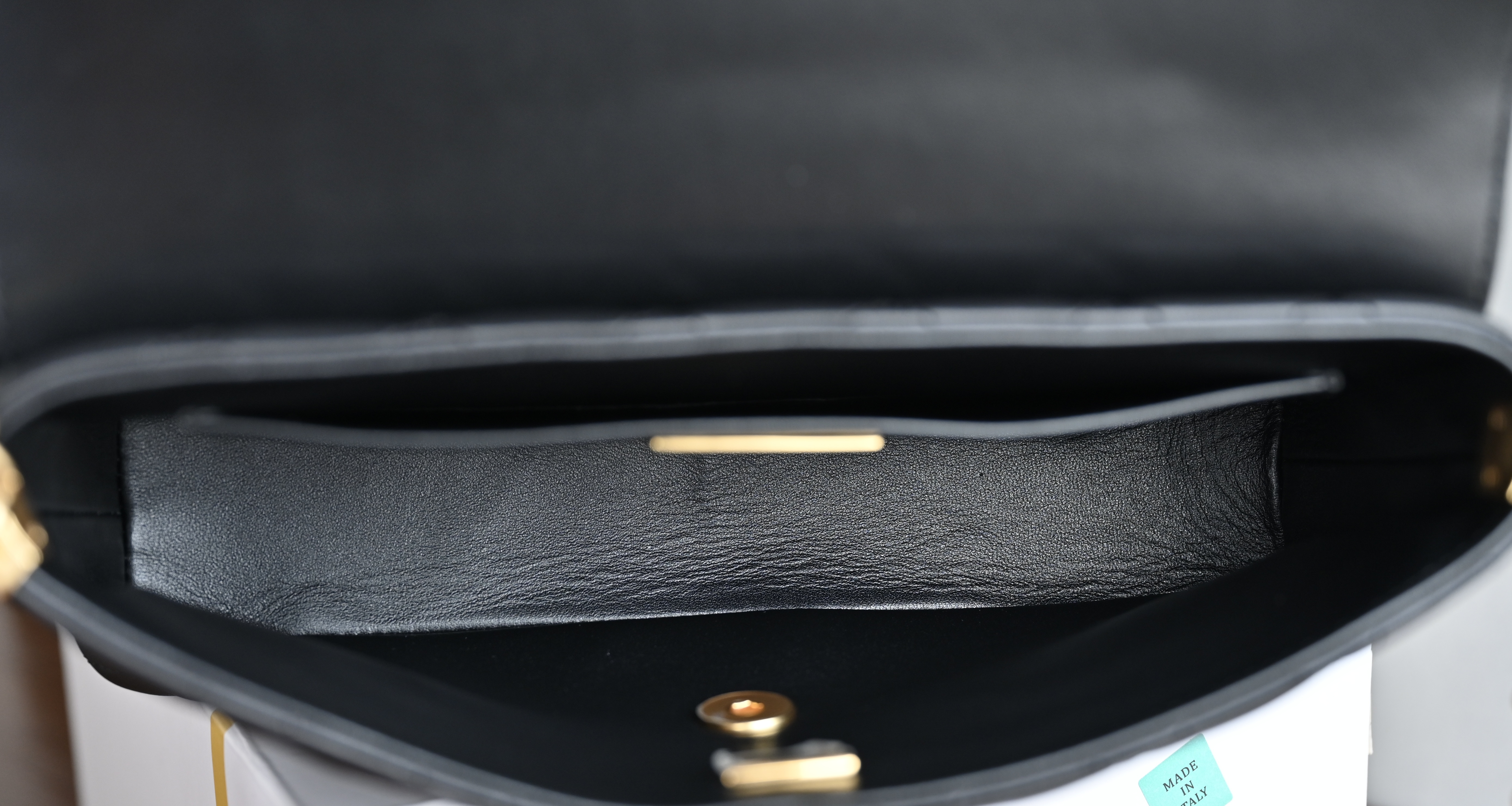 Trendy CC Top Handle Flap Bag（Black） - Mocuir