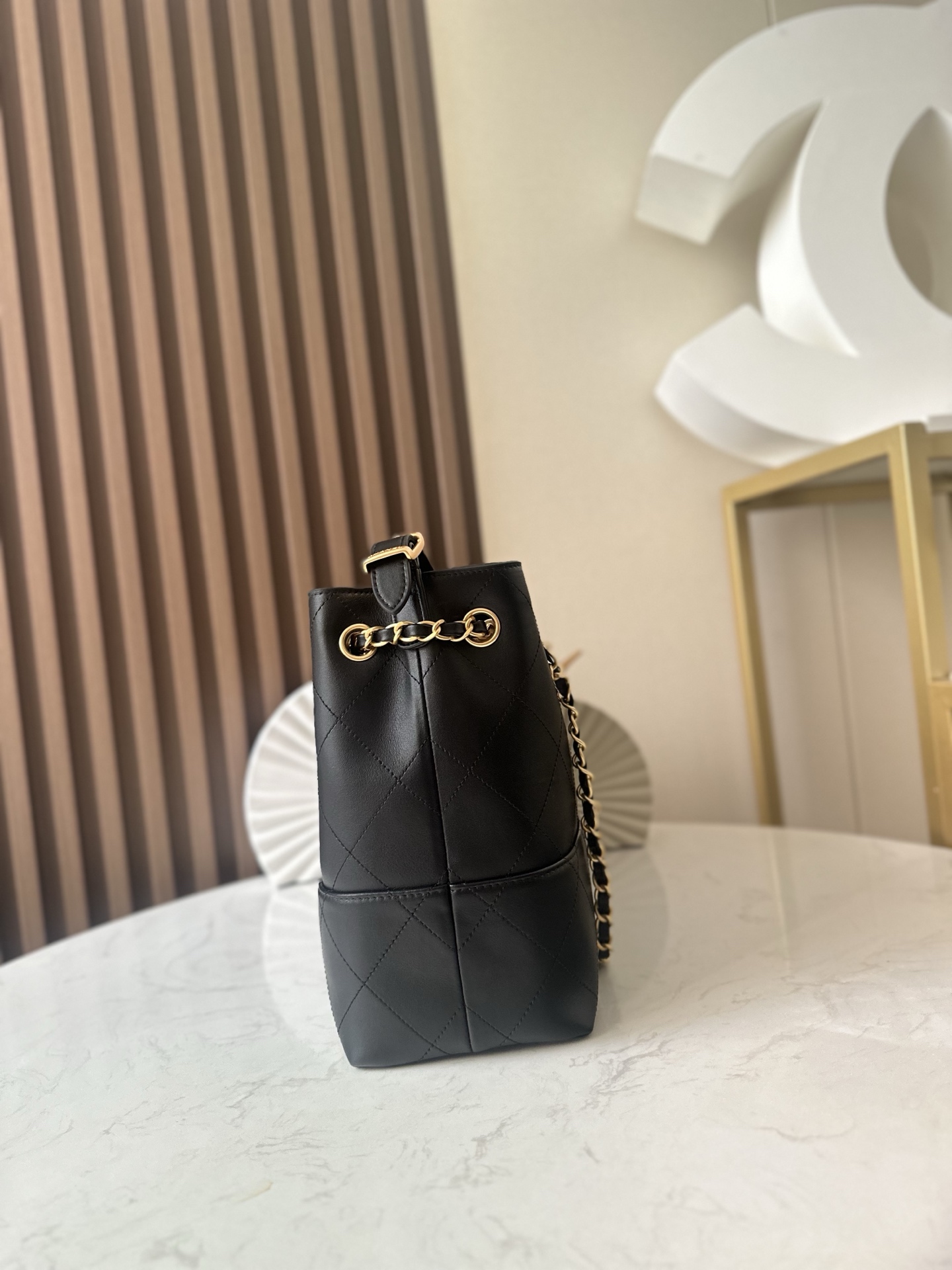 Black Calfskin Quilted Large Shopping Tote Bag - Mocuir