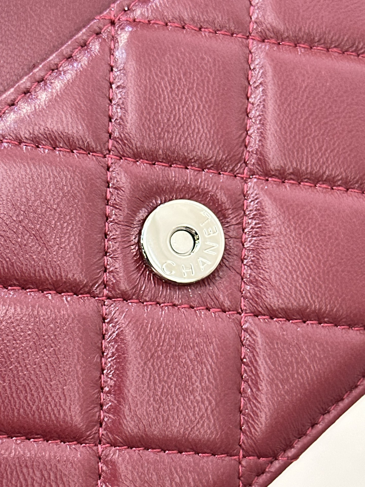 Classic Quilted Lambskin Wallet on Chain in Burgundy (Silver Hardware) - Mocuir
