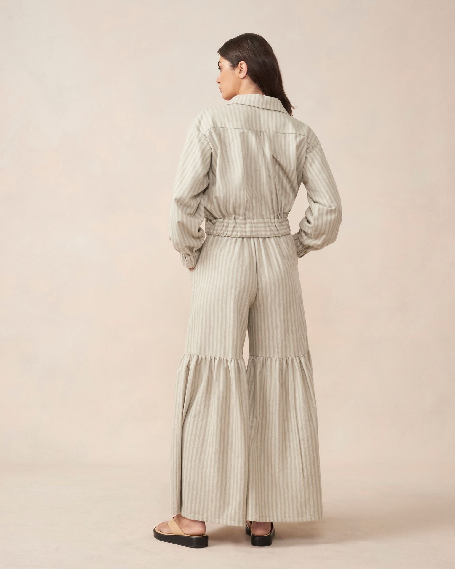 Tiered Flow Wide-Leg Pant‌