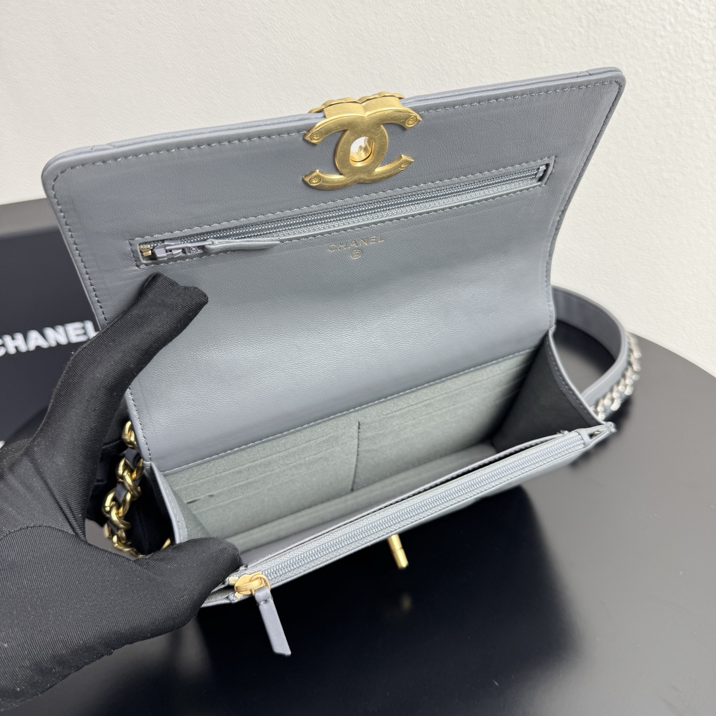 19 WOC Quilted Lambskin Shoulder Bag in Grey (Tri-Tone Hardware) - Mocuir