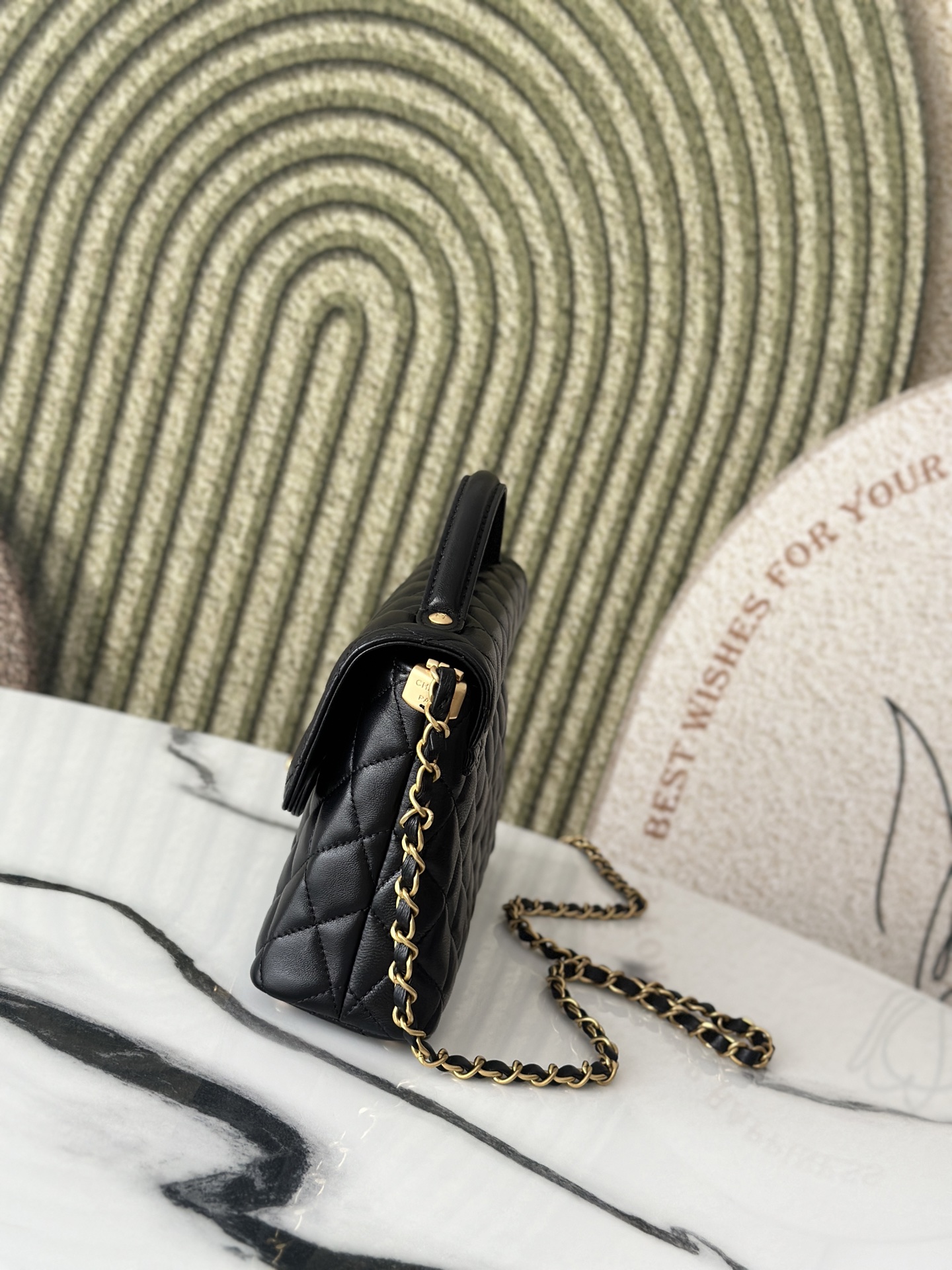 25C/26C Small Classic Flap with Top Handle - Mocuir