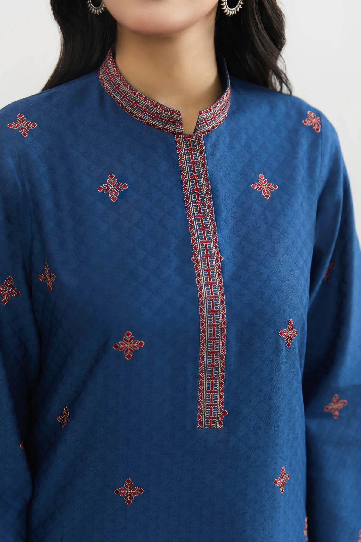 JACQUARD | EMBROIDERED