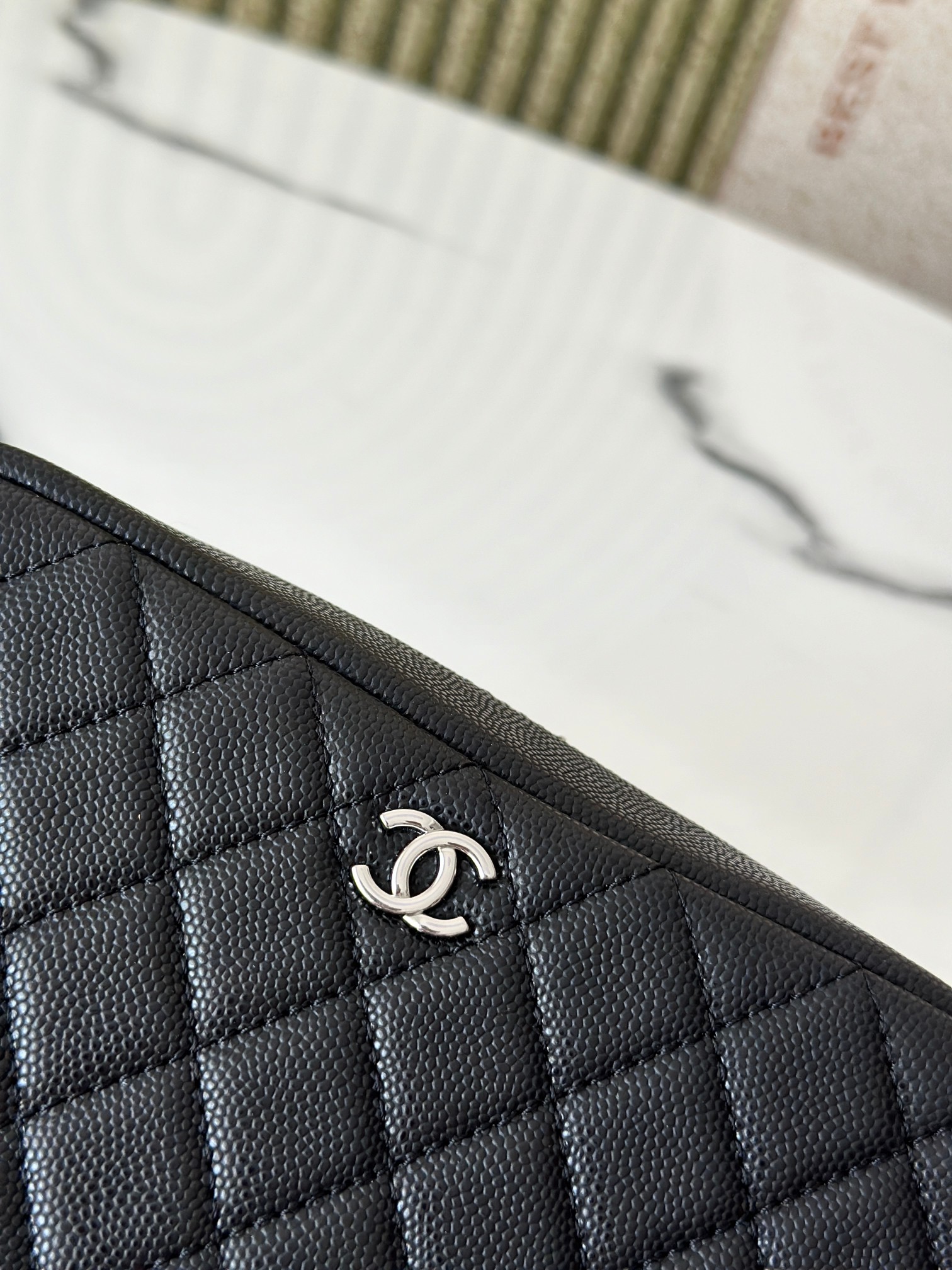 Large Cosmetic Clutch - Mocuir