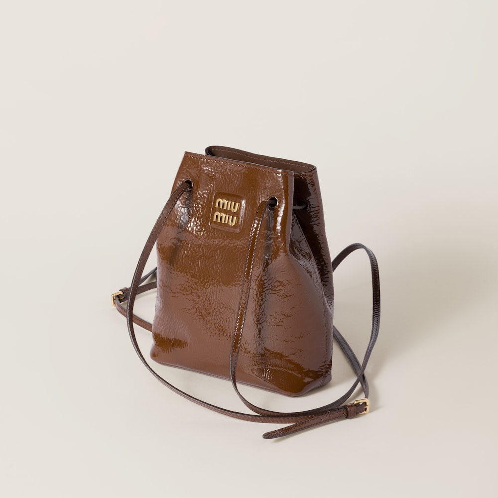 Naplak patent leather pouch