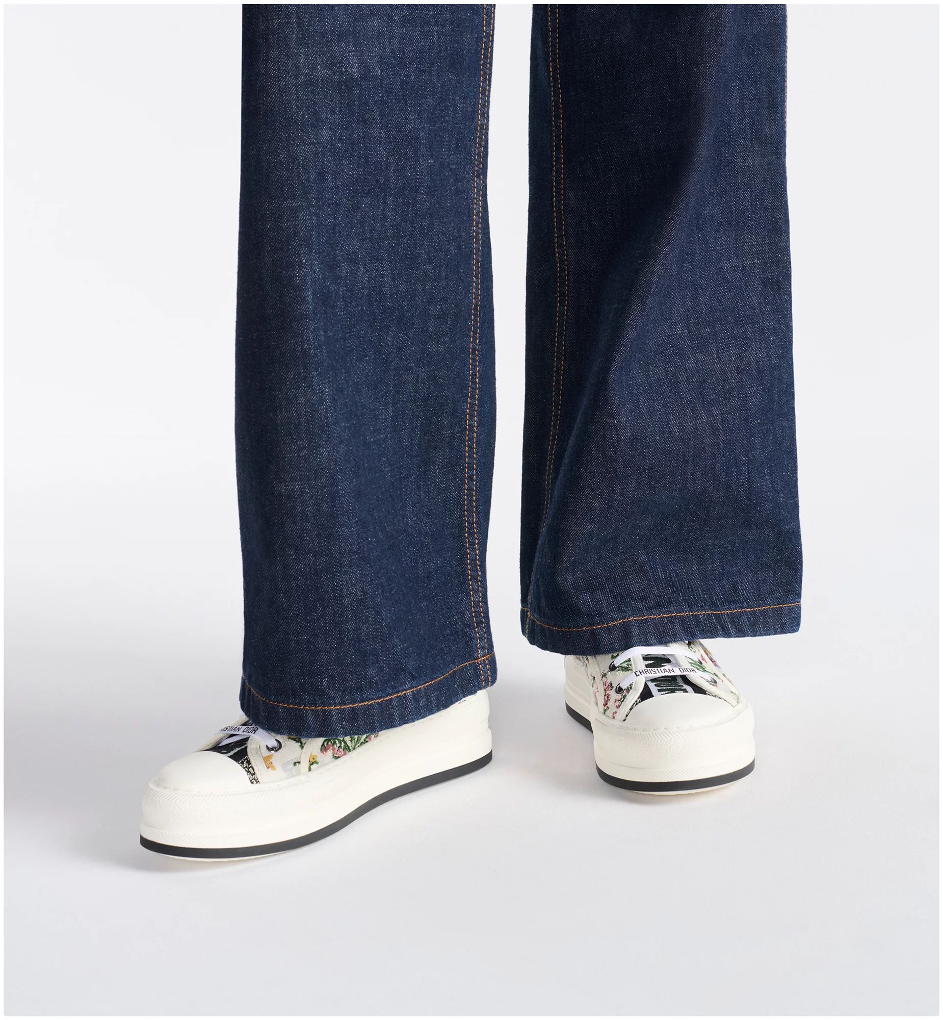 Dioramour WalknDior Platform Sneaker