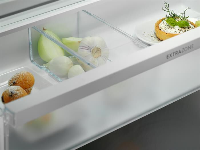 ELECTROLUX - Frigorifero combinato ENG7TE75S Classe E 376 lt