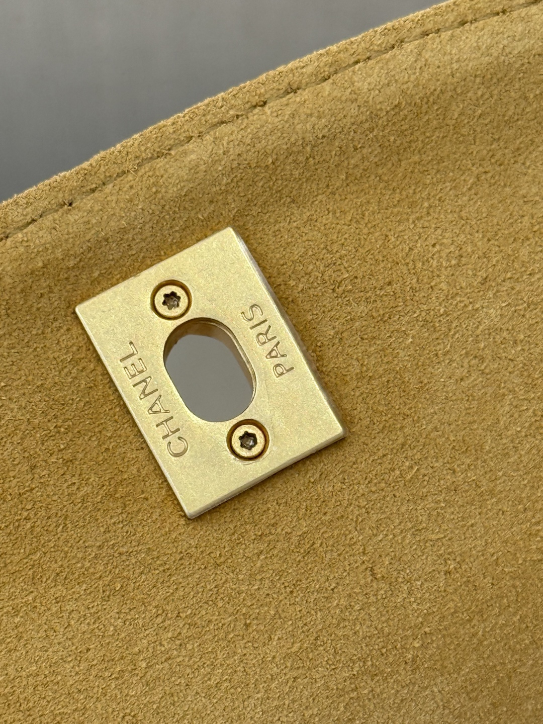 suede quilted Hobo bag from the 26C Cruise collection（Ginger Yellow） - Mocuir