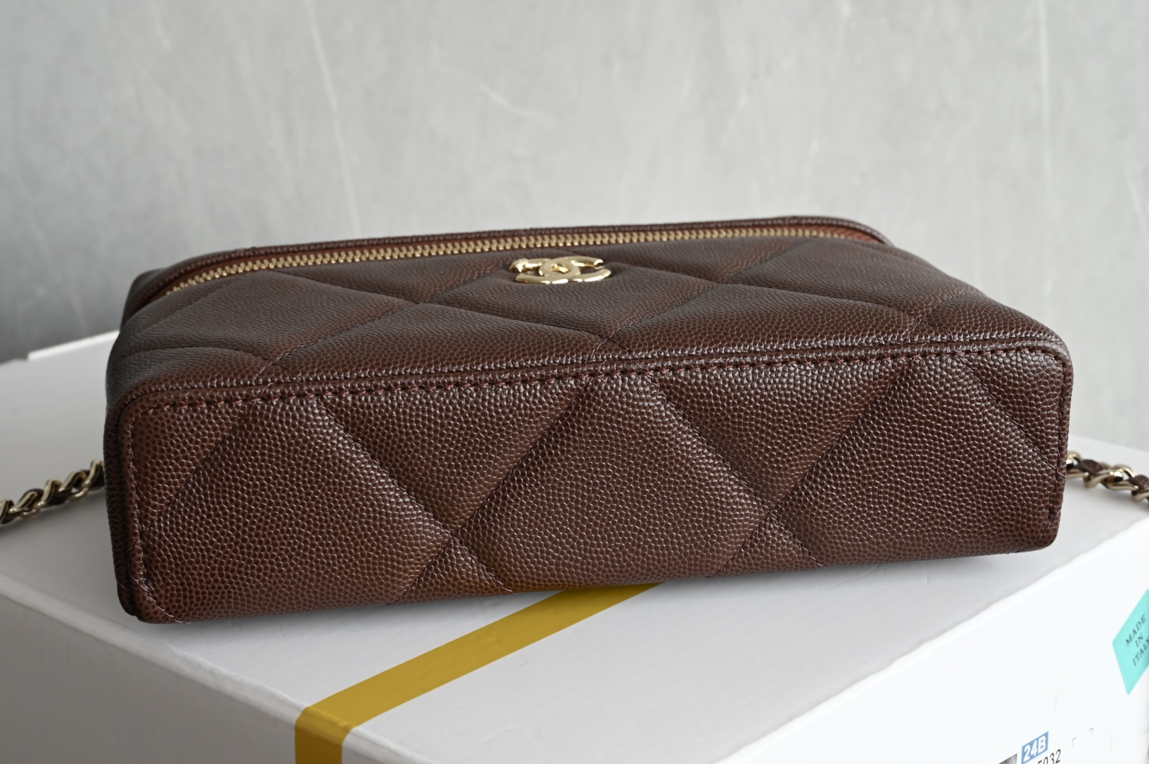 Small Vanity Case in Dark Brown Quilted Caviar Calfskin with Light Gold-Tone Hardware - Mocuir