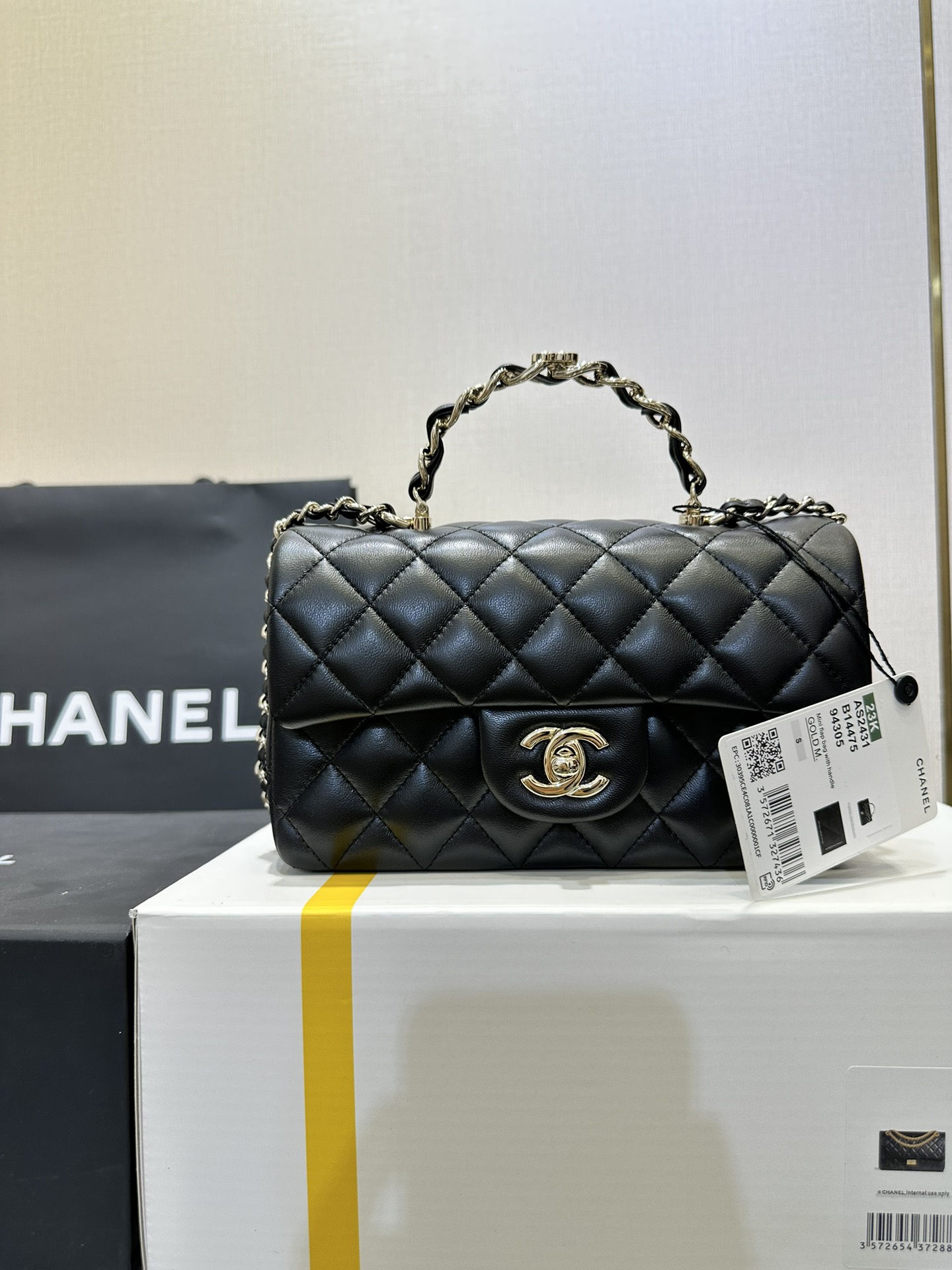 Mini Flap Bag with Top Handle（Black） - Mocuir