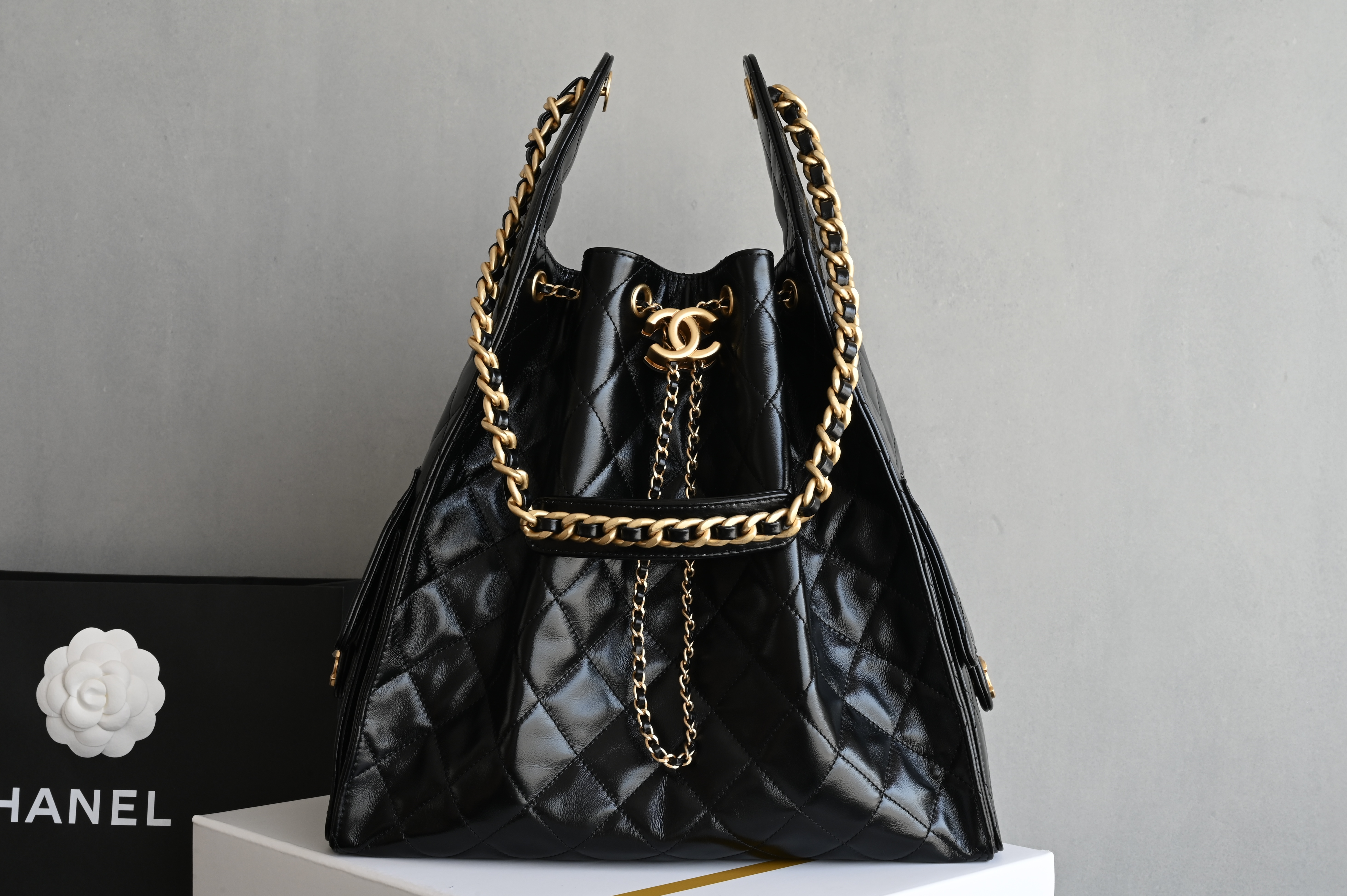Chain Decor Hobo Bag（Noir） - Mocuir